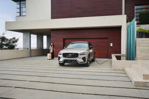 Volvo XC60 với giá 2,279 tỷ: Có đáng sở hữu mẫu SUV hạng sang này?