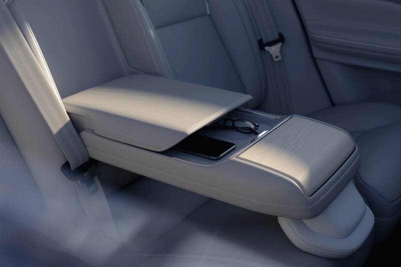 Volvo ES90 Ultra