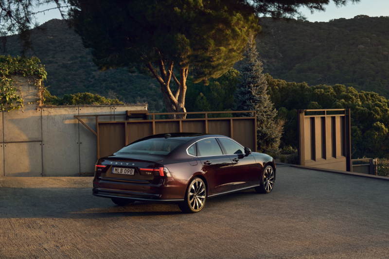 Volvo S90 Plug-in Hybrid Ultra 2026