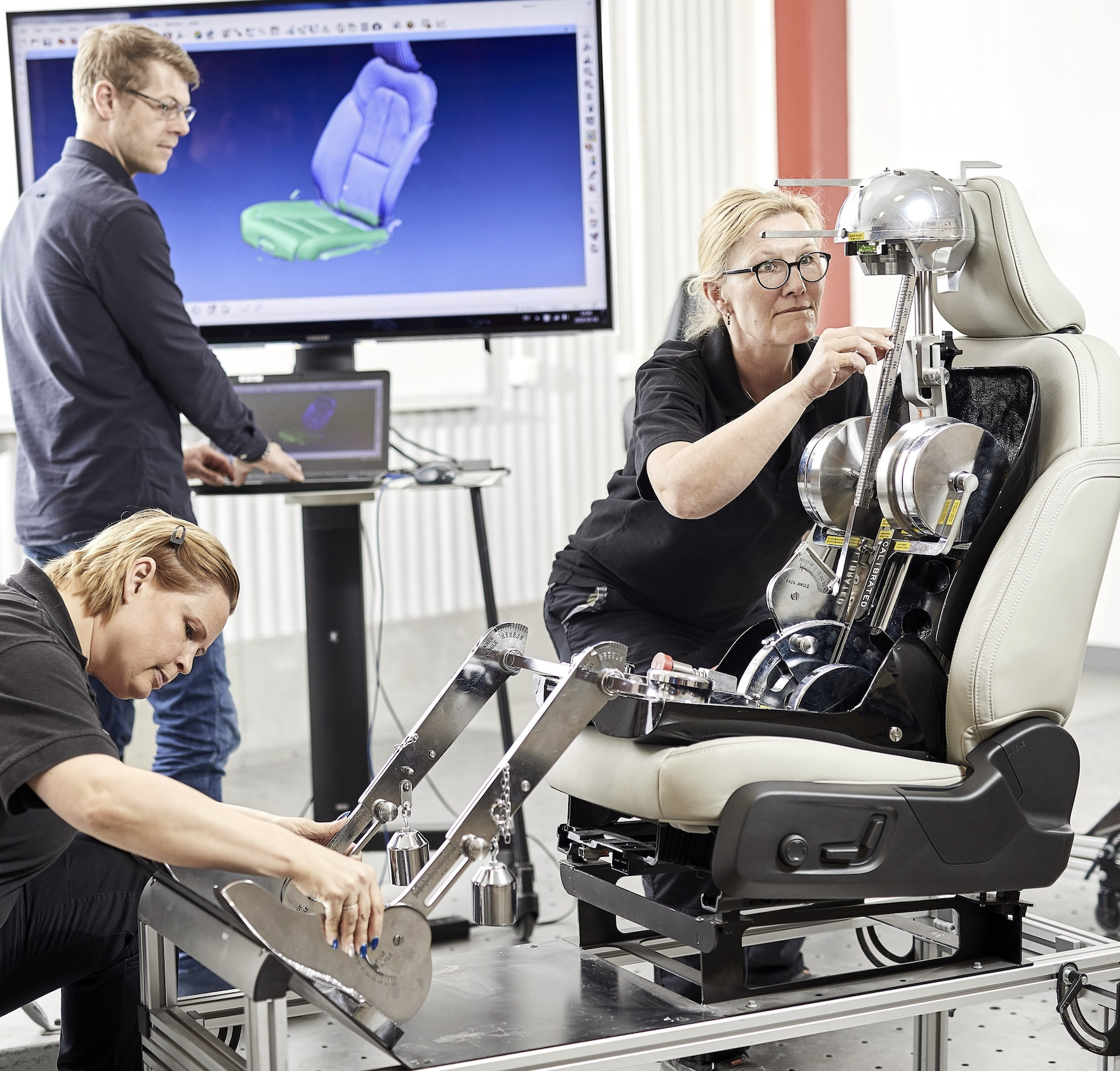 Lý Do 1: An Toàn Vượt Trội – DNA Không Thể Thay Thế Của Volvo