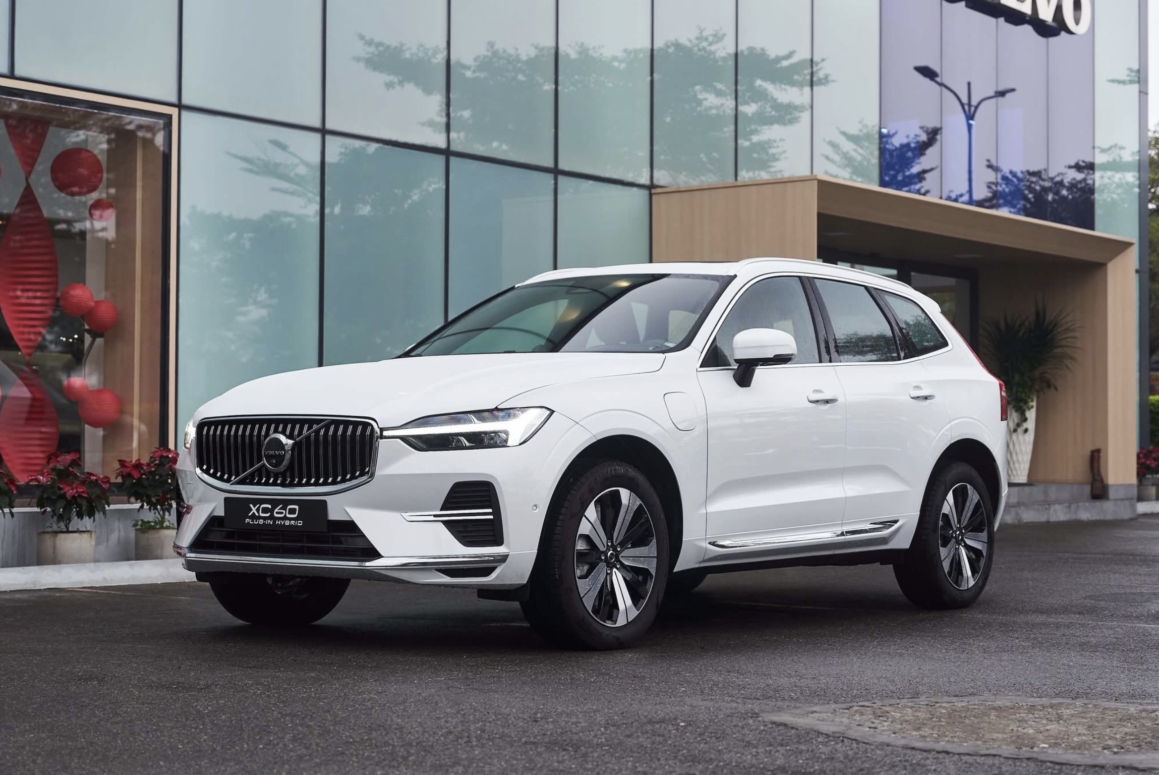 Volvo XC60 Ultra (B6 Mild-Hybrid & Plug-in Hybrid Ultra T8 Recharge)