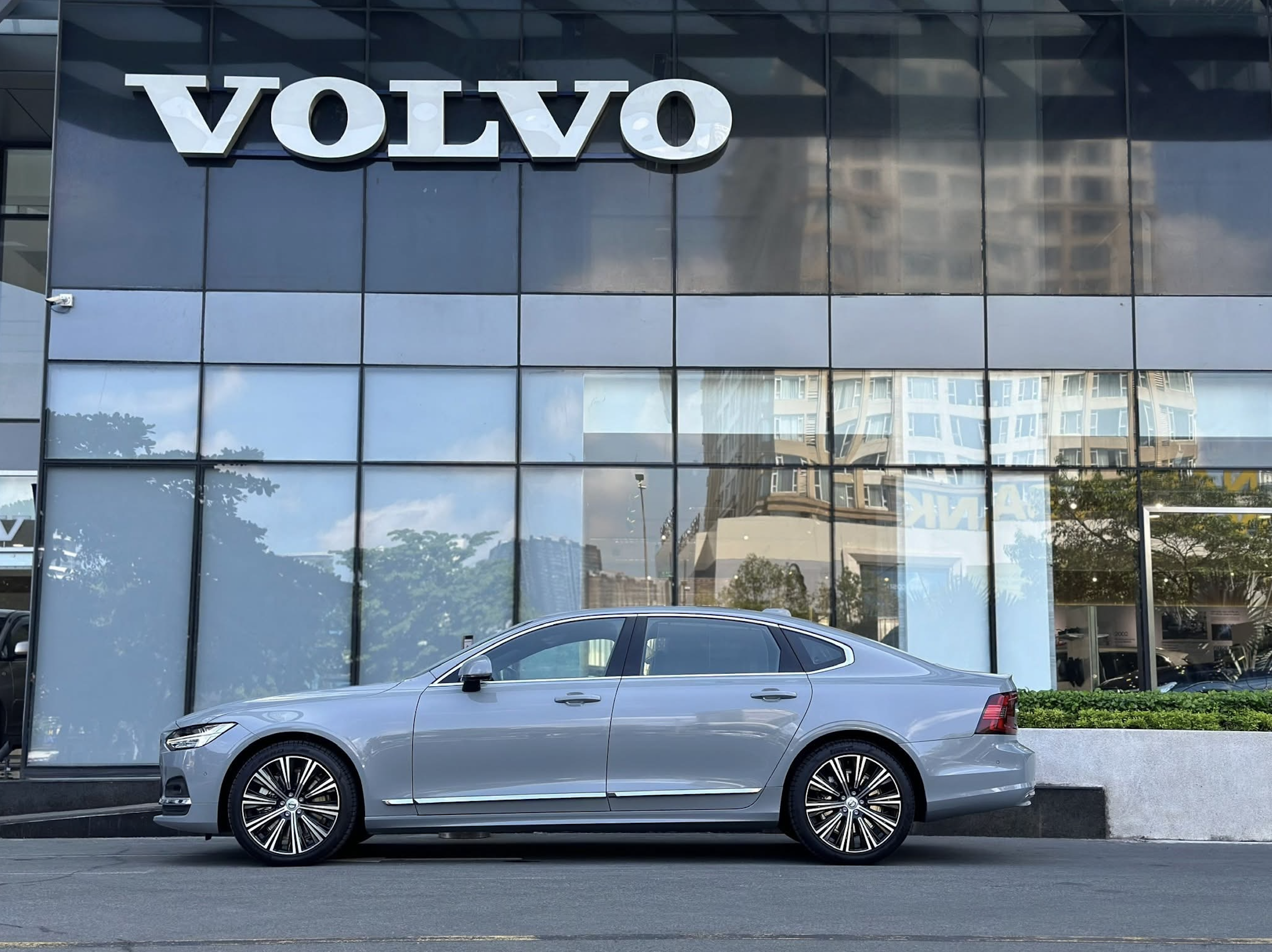 Volvo S90 Ultra – Sedan hạng sang tinh tế