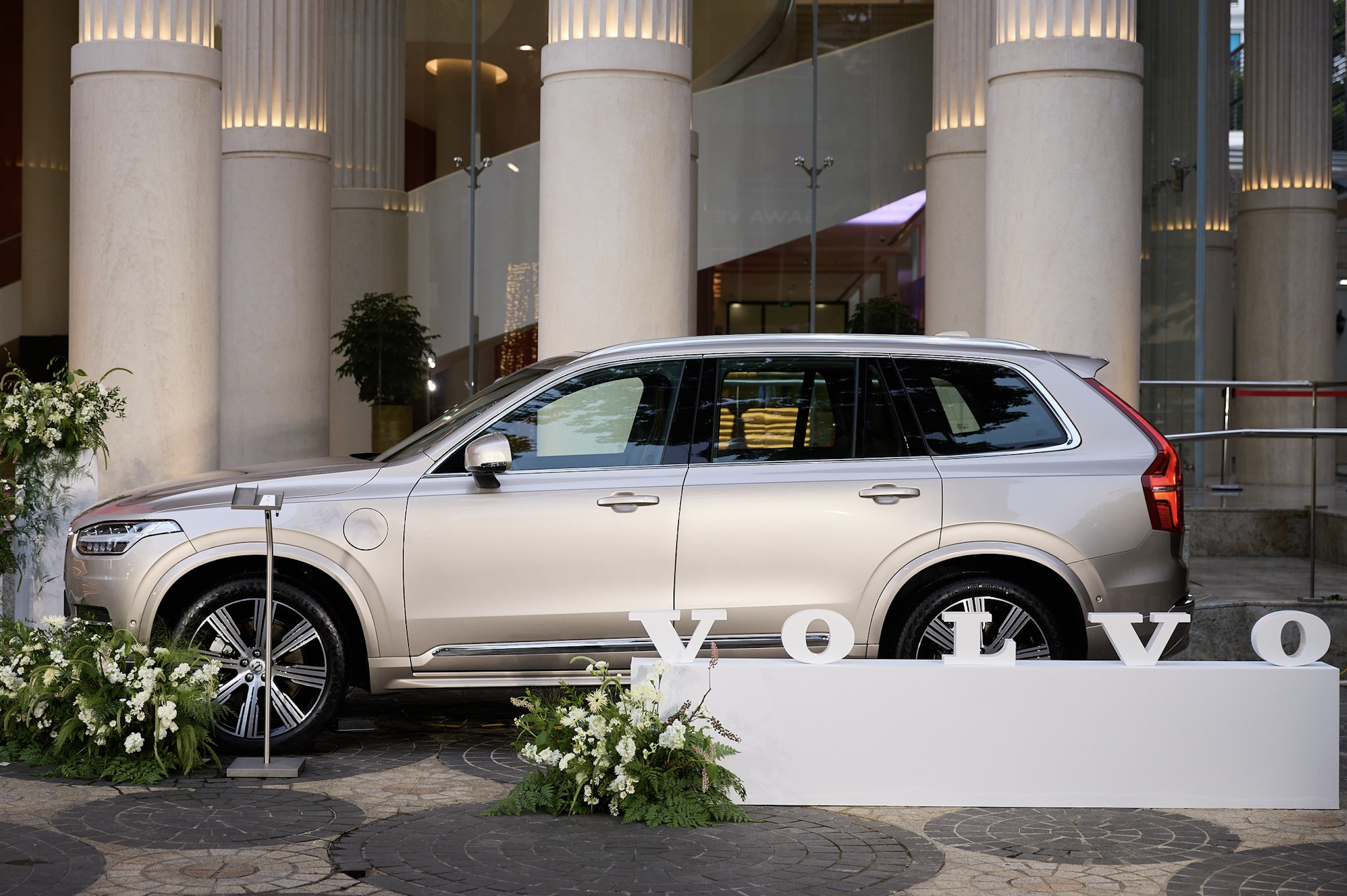 Chương trình Khuyến Mãi: Volvo Về Nhà, Quà Tặng Về Tay