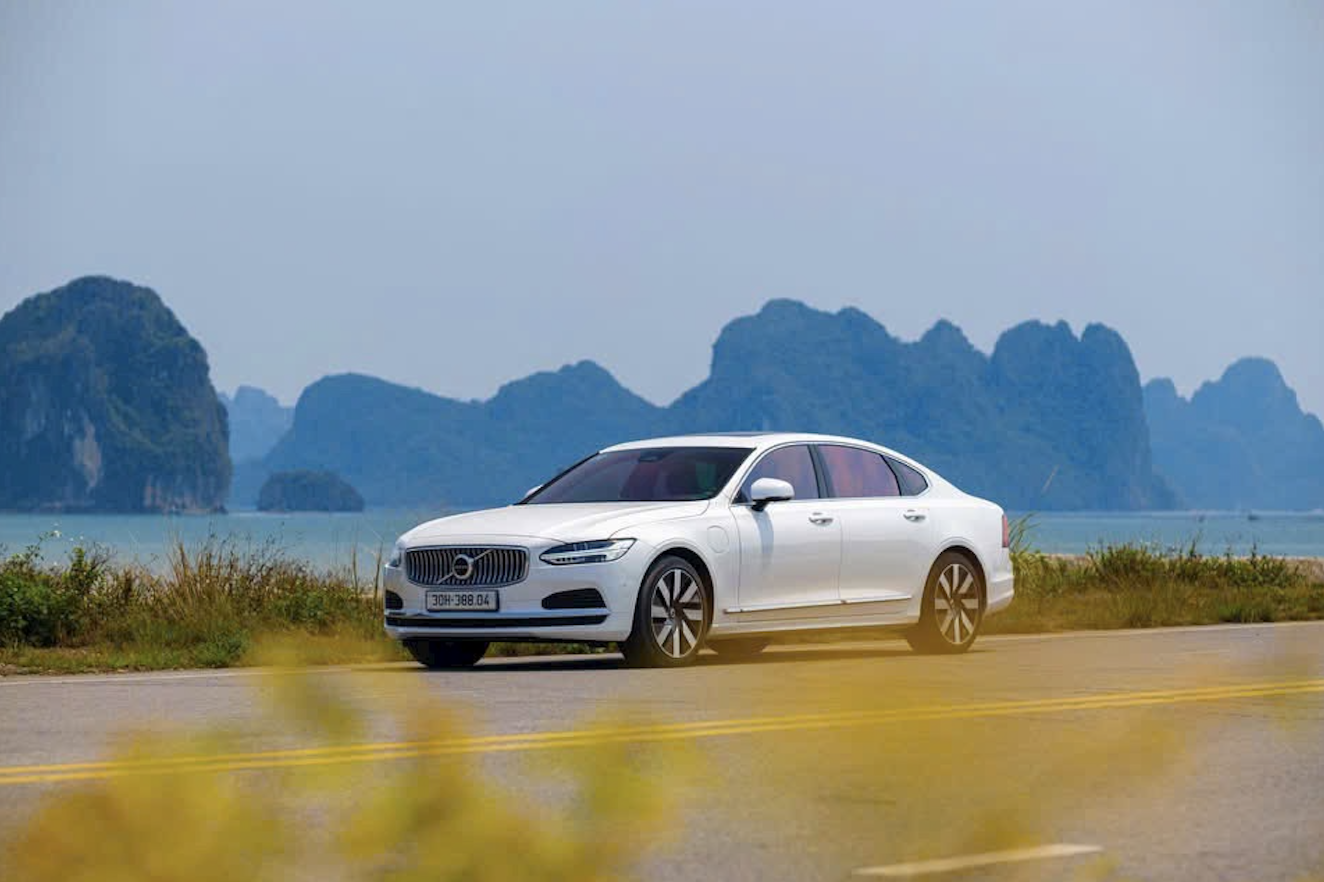 Vì Sao Tháng 7/2025 Là Thời Điểm Vàng Để Sở Hữu Volvo XC60 Và S90?