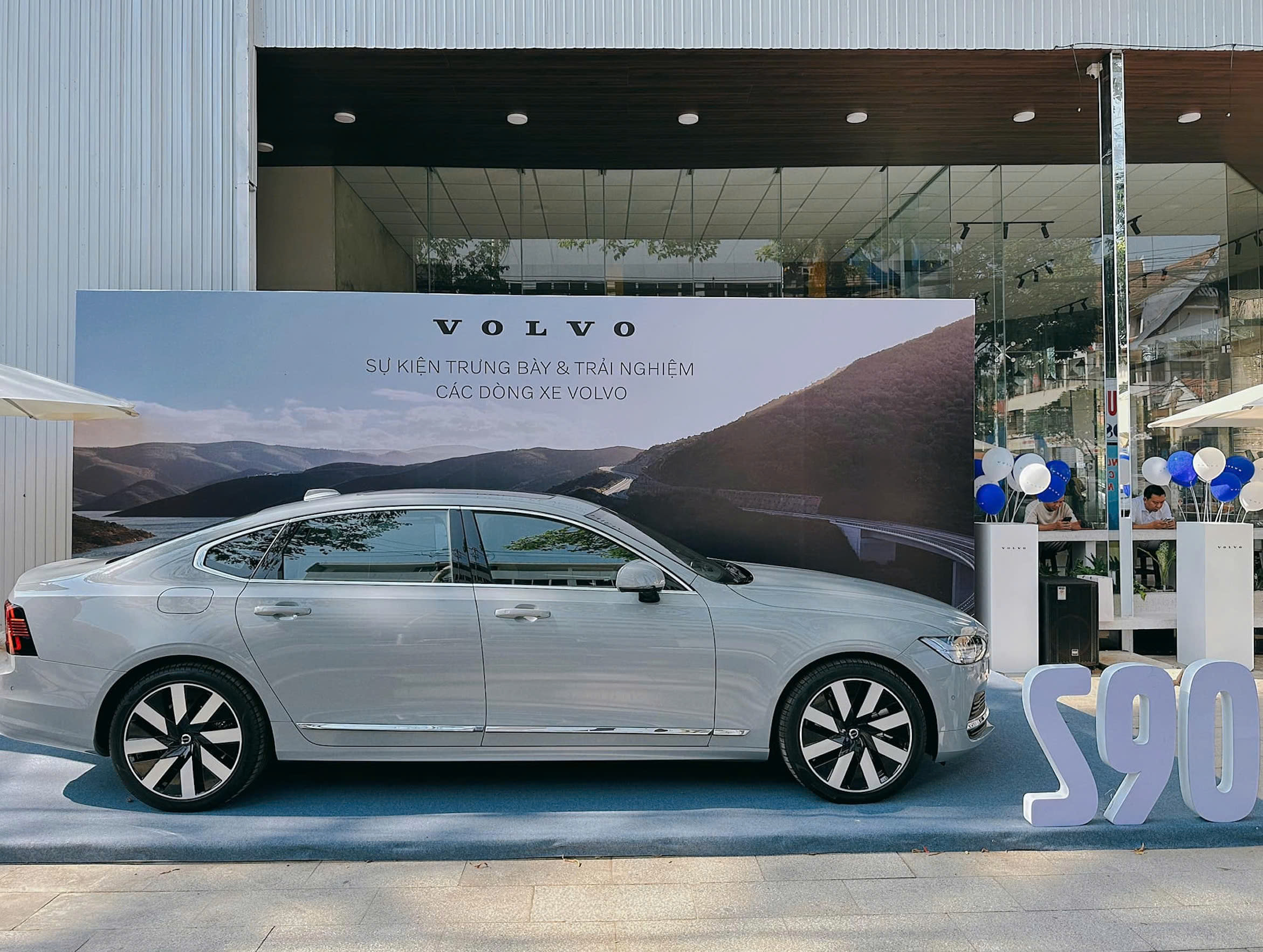 Lái Thử Xe Volvo : Trải Nghiệm Đỉnh Cao Của Sự An Toàn, Sang Trọng và Đẳng Cấp Bắc Âu