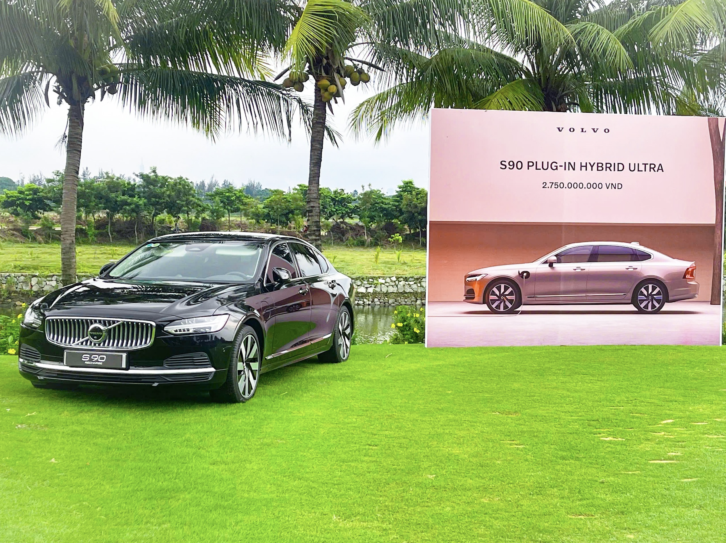Ngoại Thất Volvo S90 Plug-in Hybrid Ultra