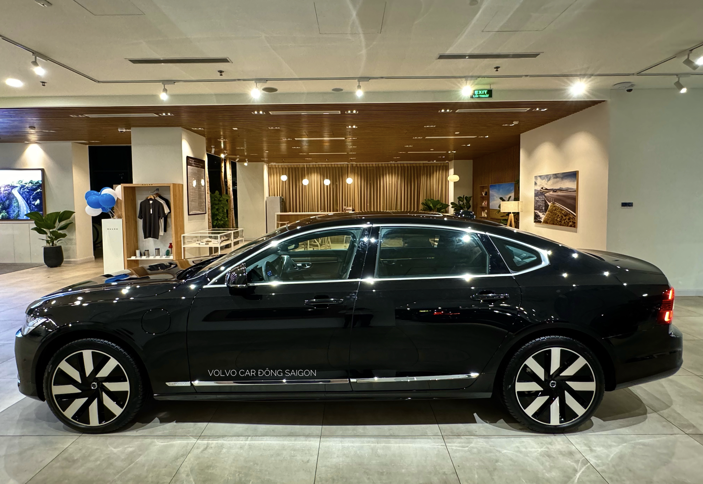 Ngoại Thất Volvo S90 Plug-in Hybrid Ultra