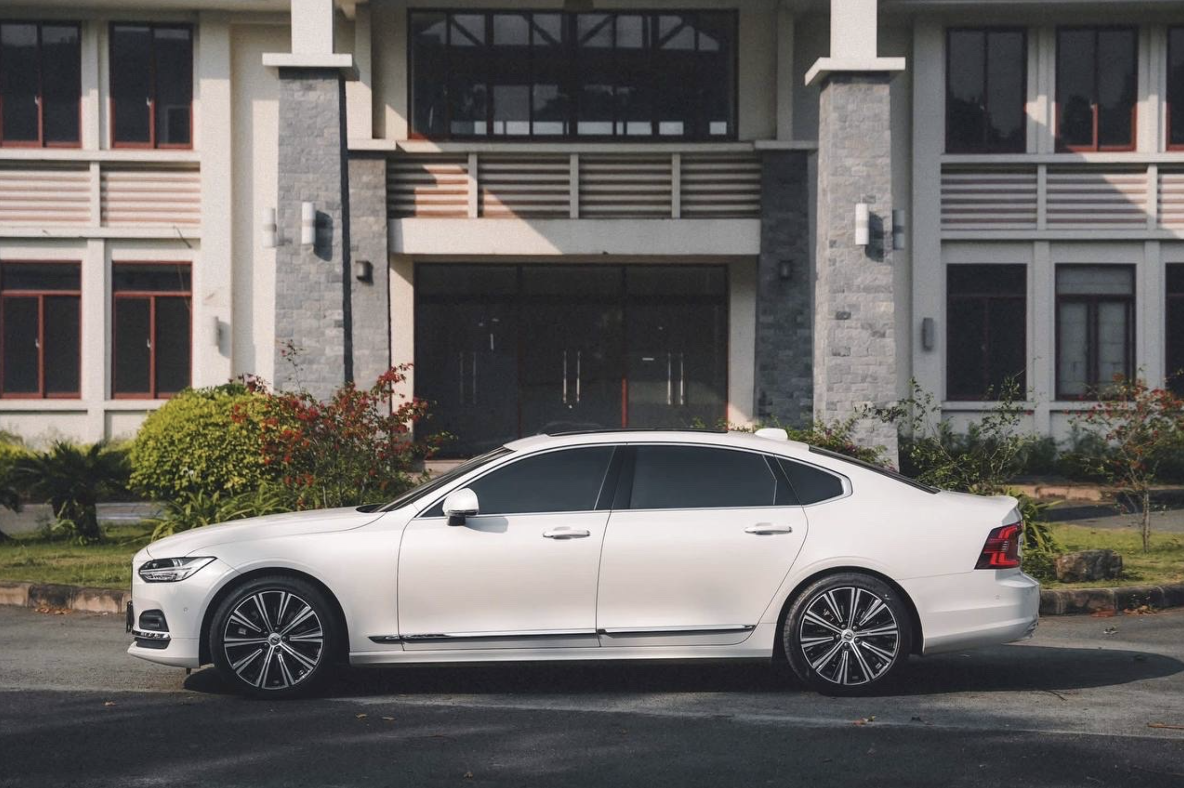 Ngoại Thất Volvo S90 Ultra