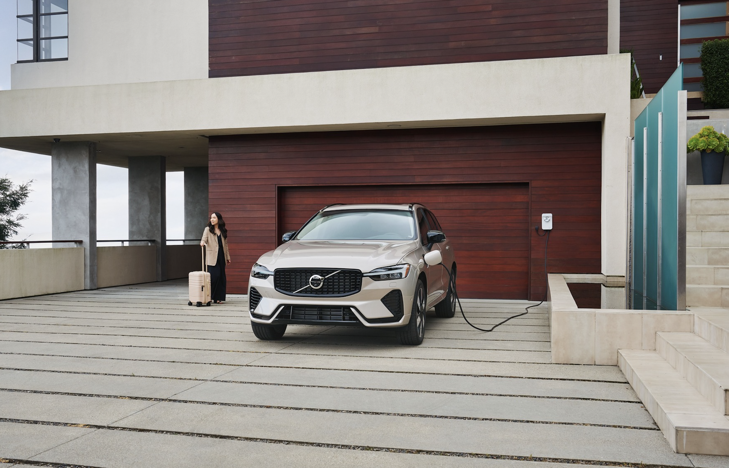 Ngoại thất Volvo XC60 Plug-in Hybrid Ultra