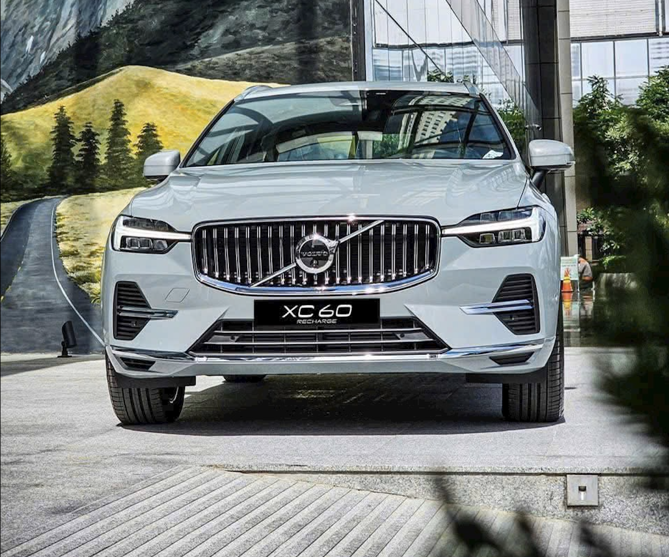 Cản trước Volvo XC60 Plug-in Hybrid Ultra