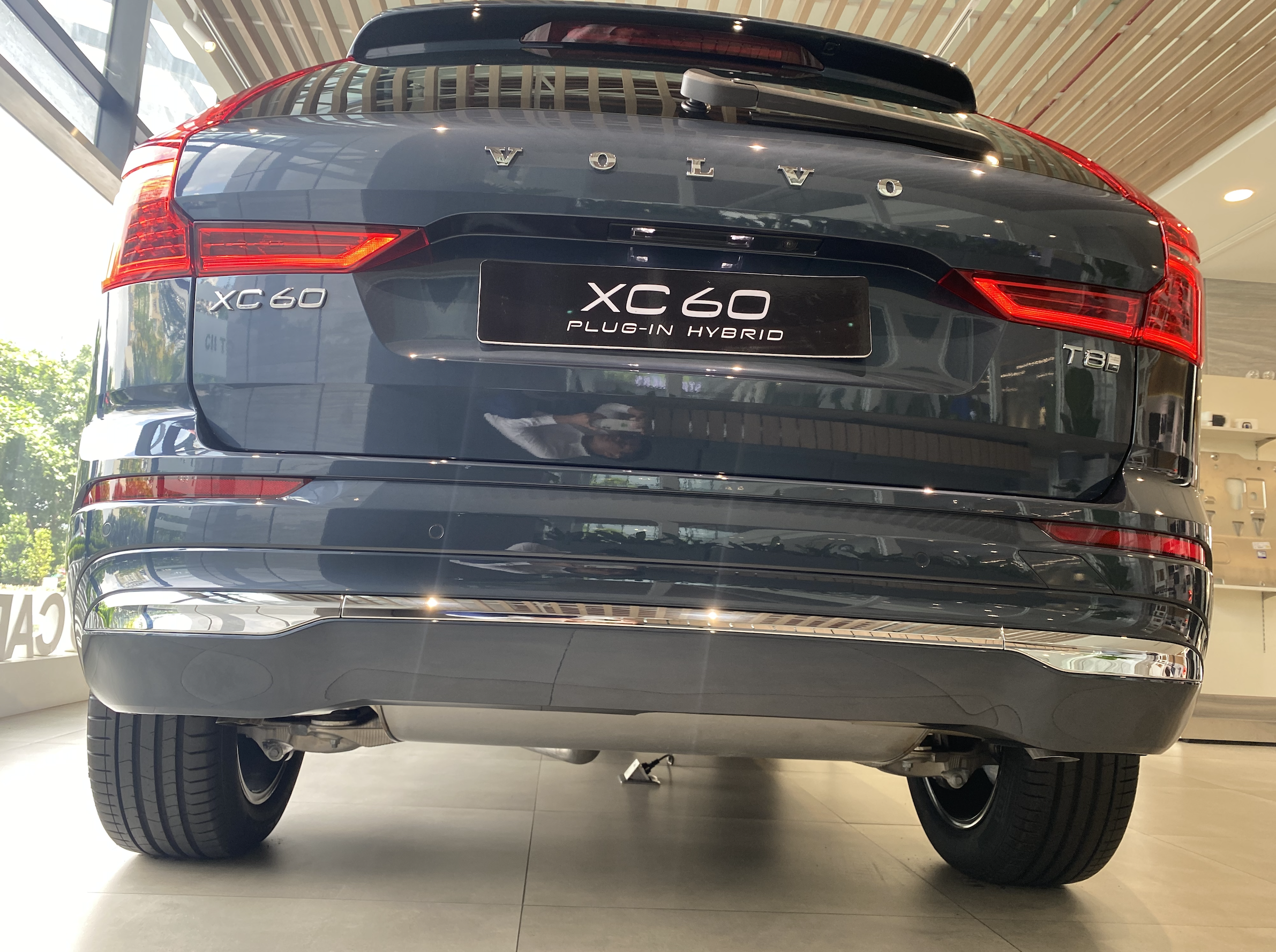 Đuôi xe Volvo XC60 Plug-in Hybrid Ultra