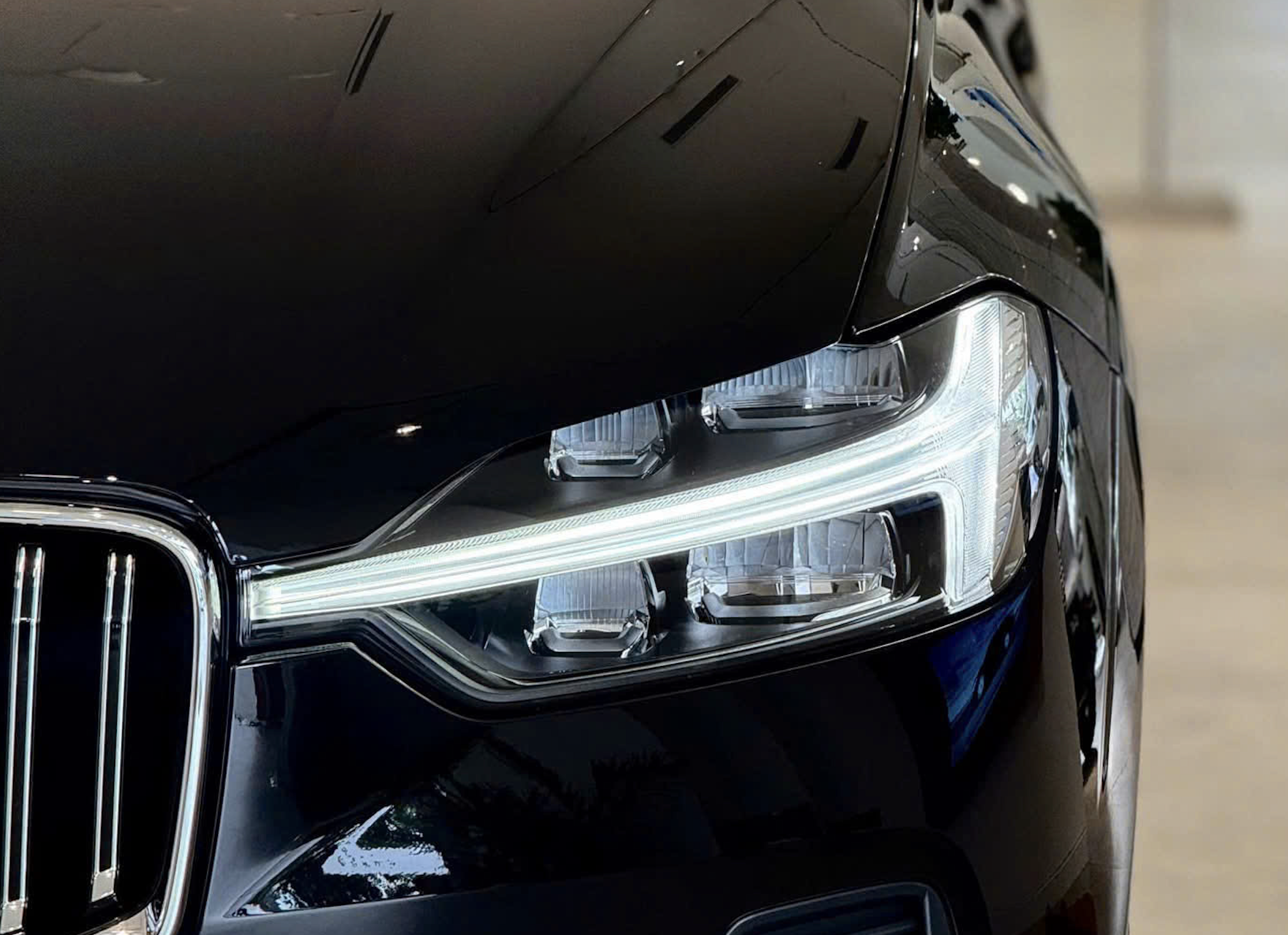 Đèn pha Volvo XC60 Ultra