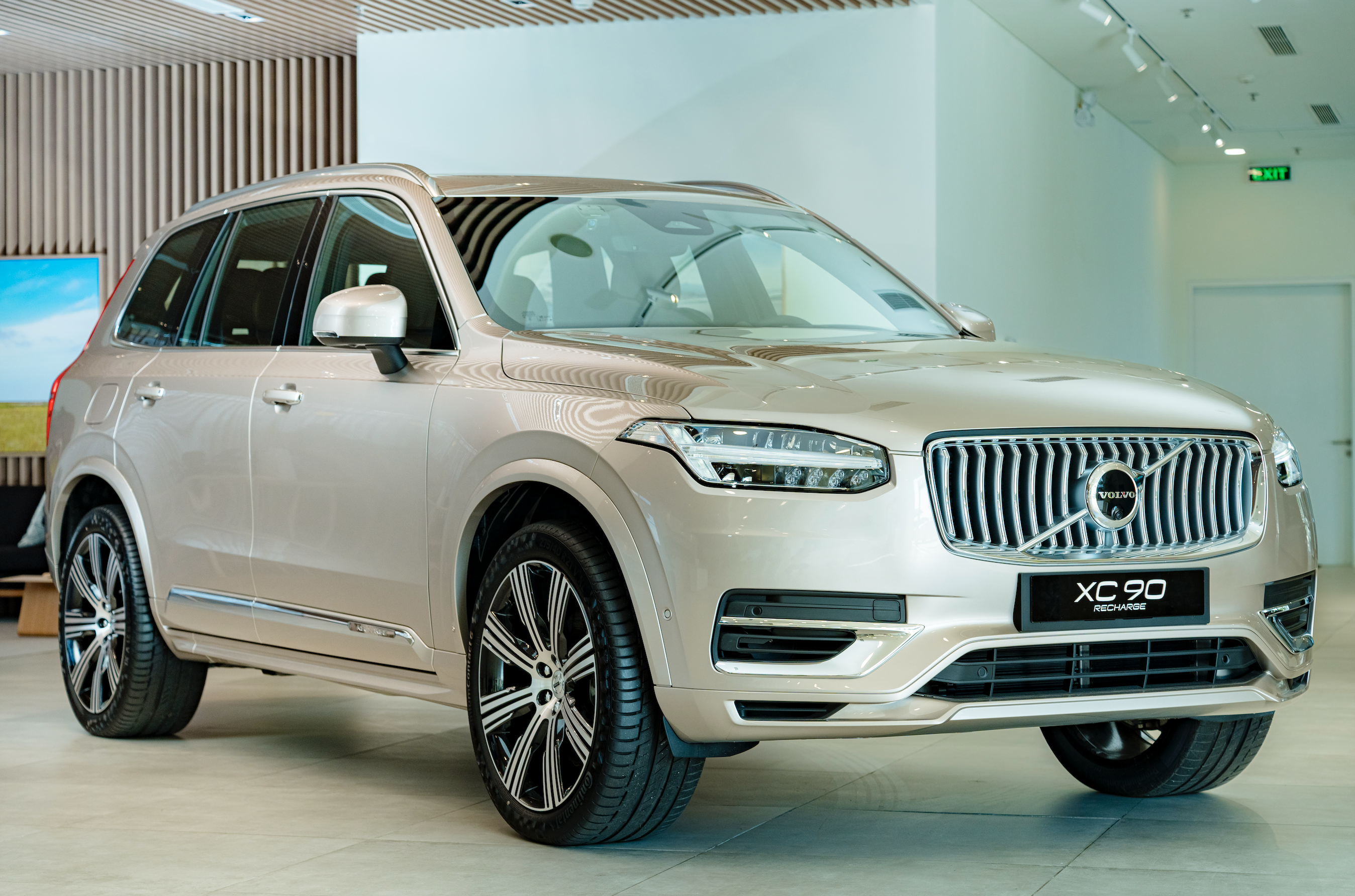 Ngoại Thất Volvo XC90 Plug-in Hybrid Ultra