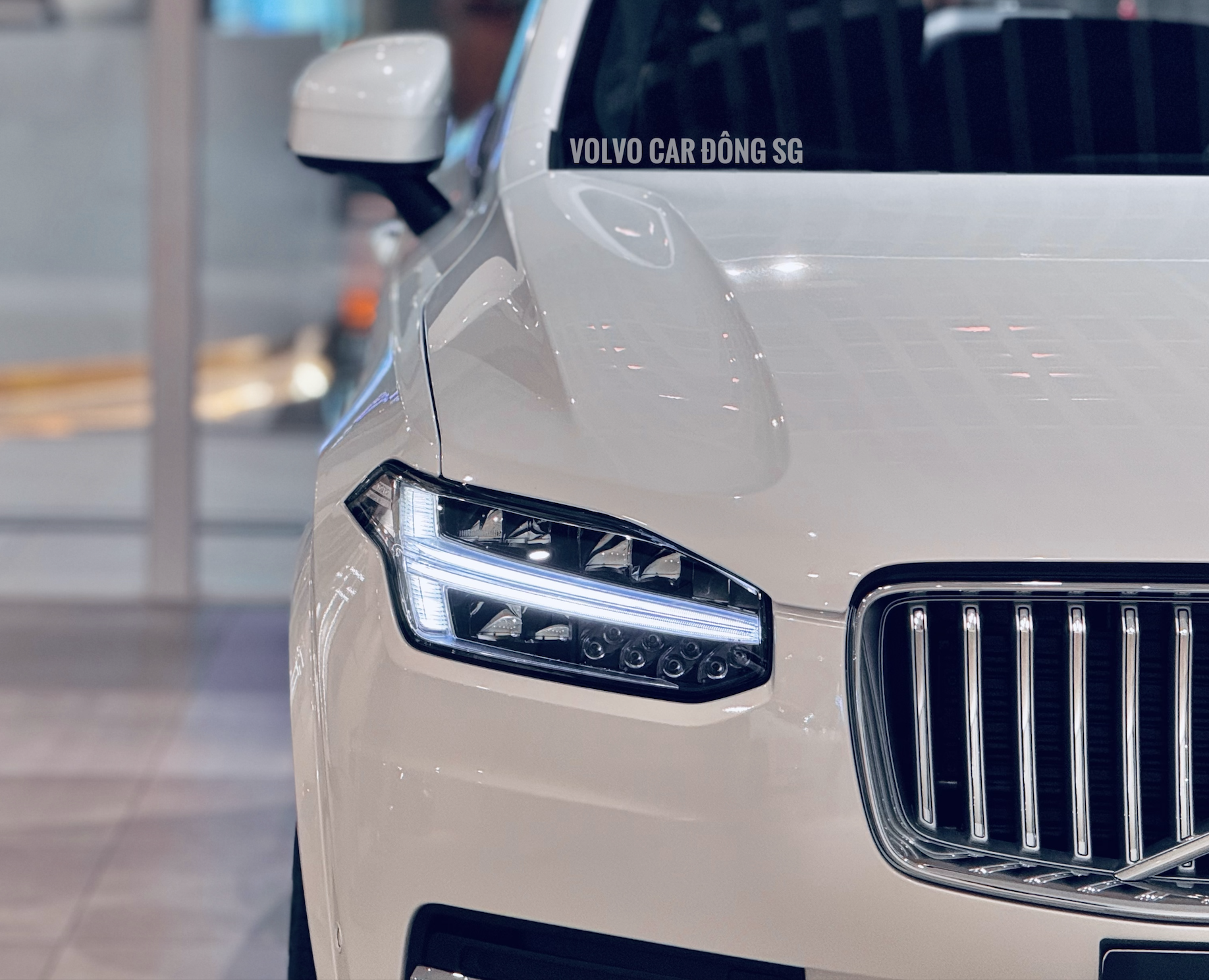 Đèn pha Volvo XC90 Plug-in Hybrid Ultra