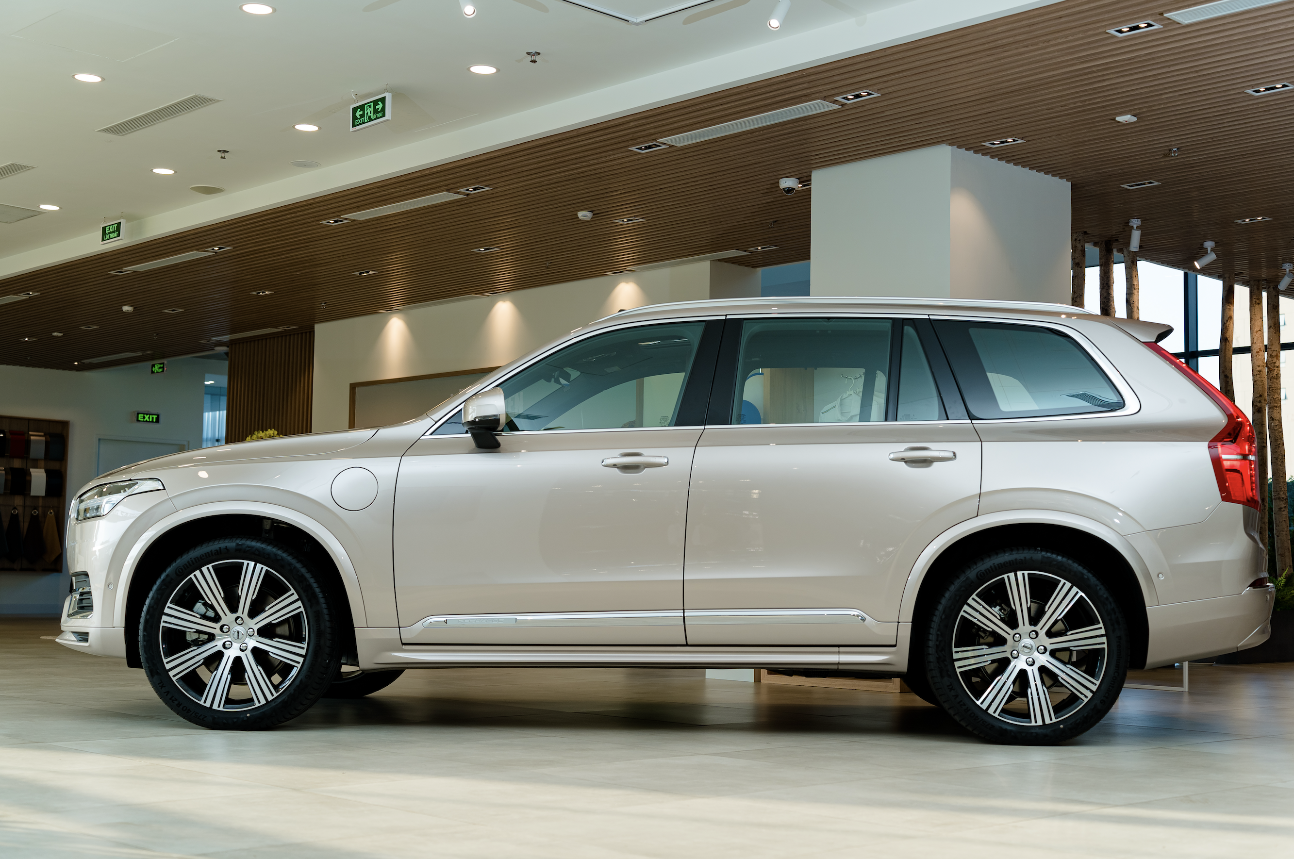  Ngoại thất Volvo XC90 Plug-in Hybrid Ultra