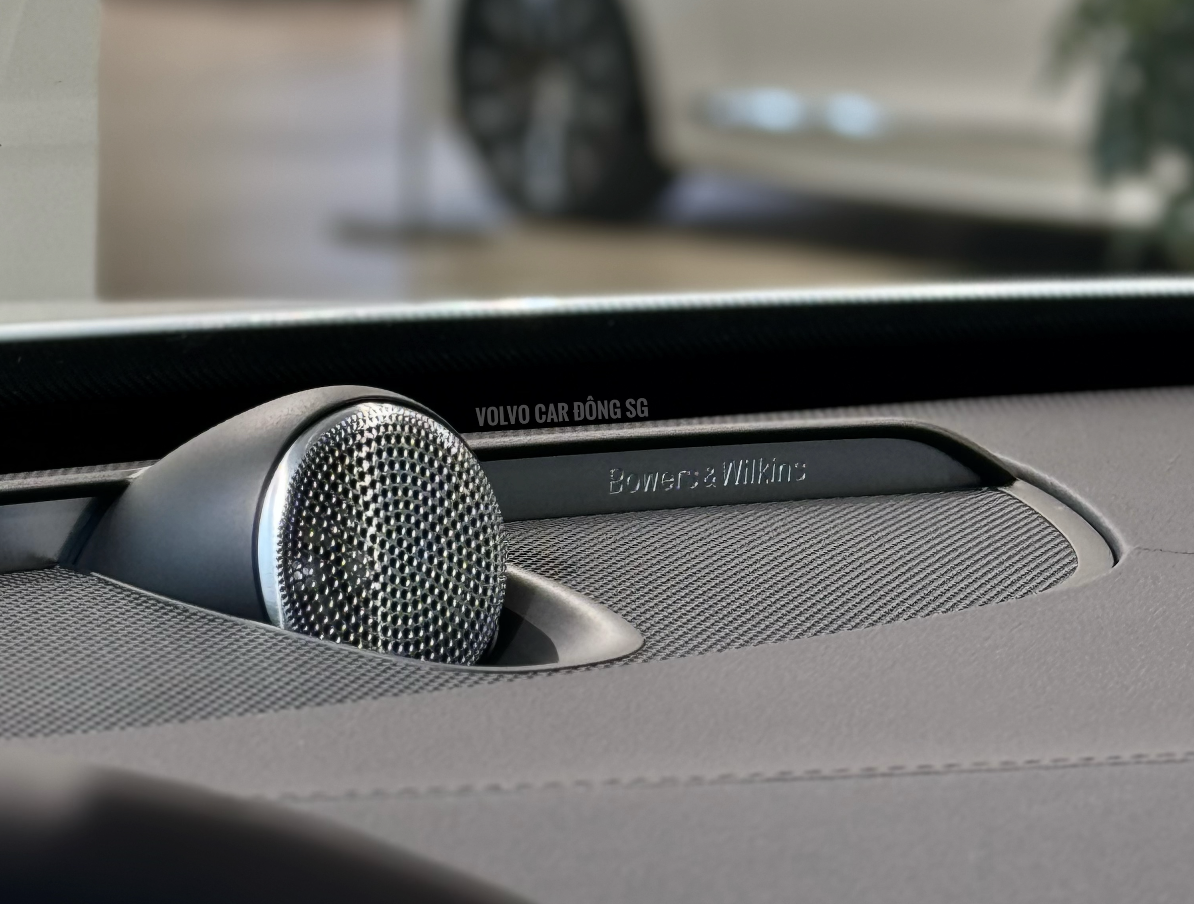 Hệ Thống Âm Thanh Bowers & Wilkins Volvo XC90
