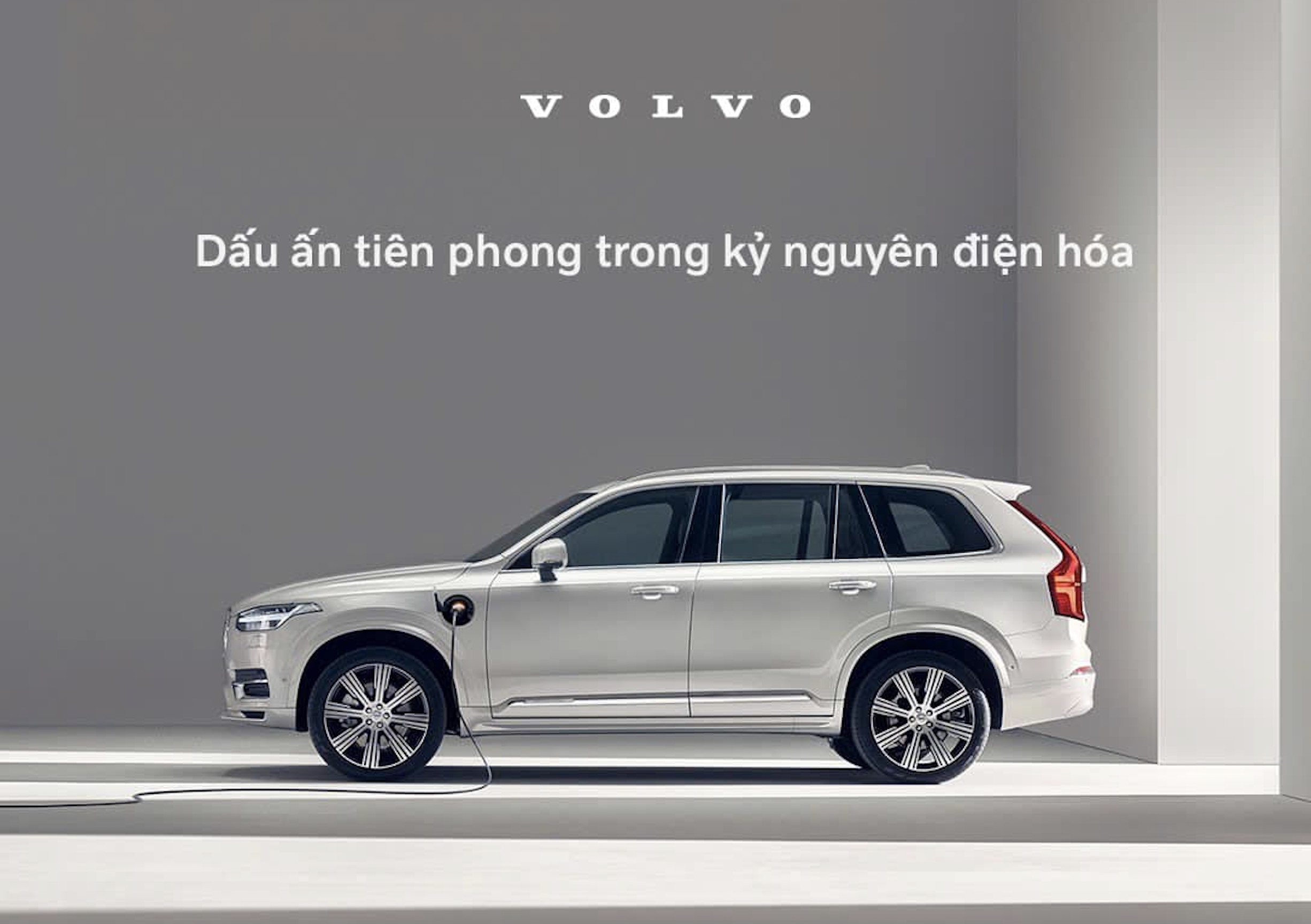 So sánh giữa xe Plug-in Hybrid và xe xăng truyền thống