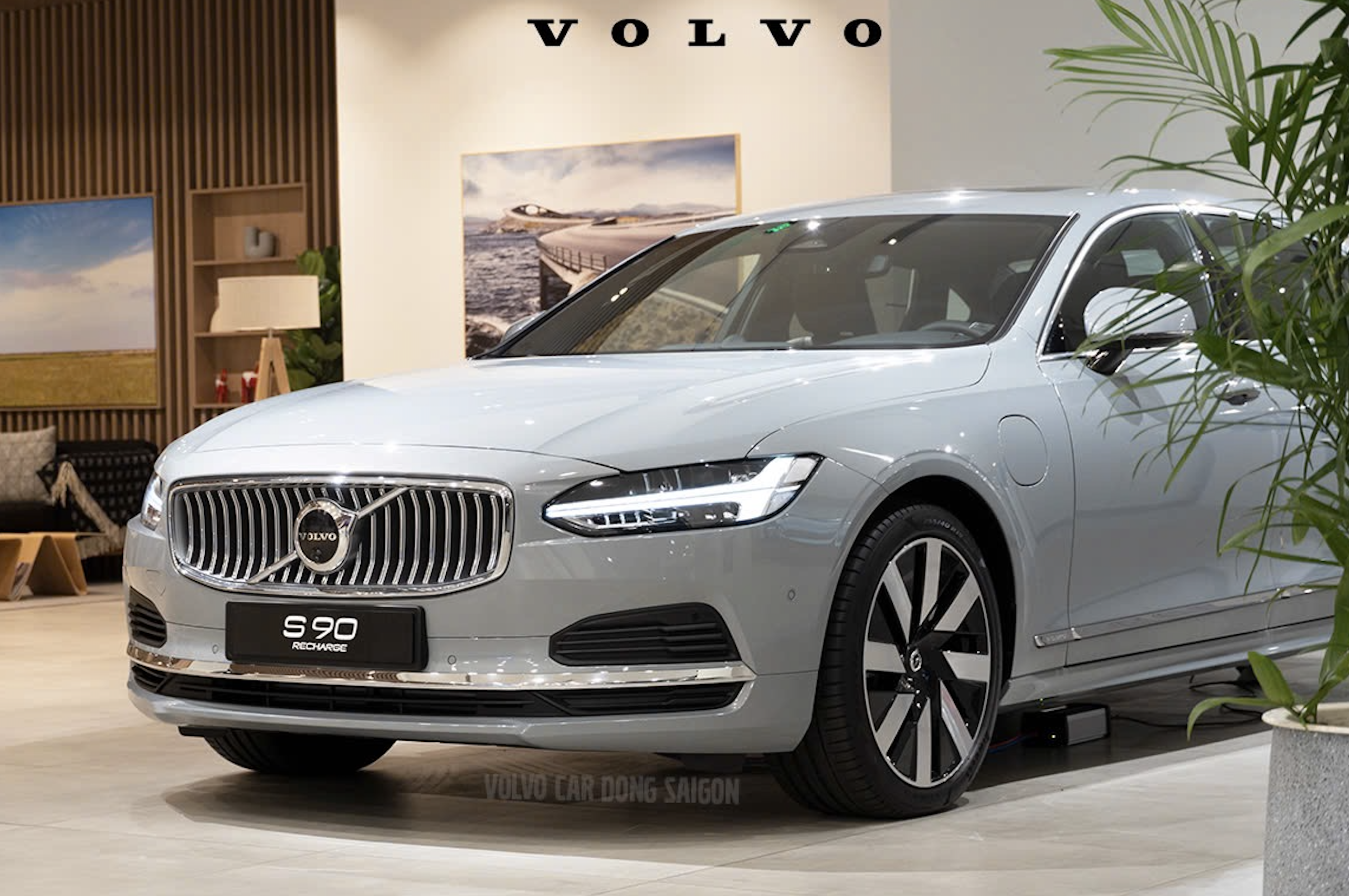 So Sánh Chi Tiết Volvo S90 và Mercedes-Benz E-Class