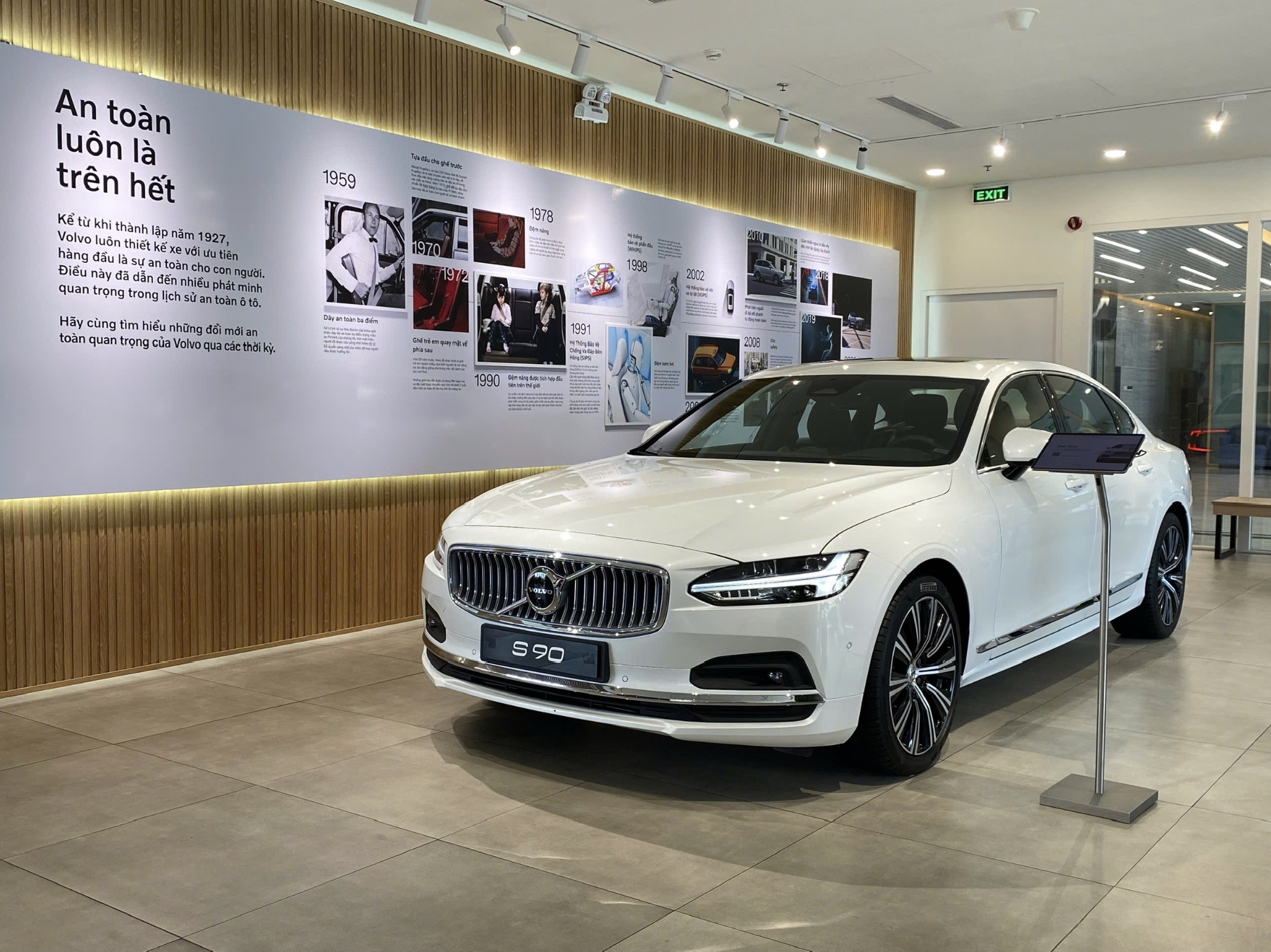 Volvo S90 Màu Trắng