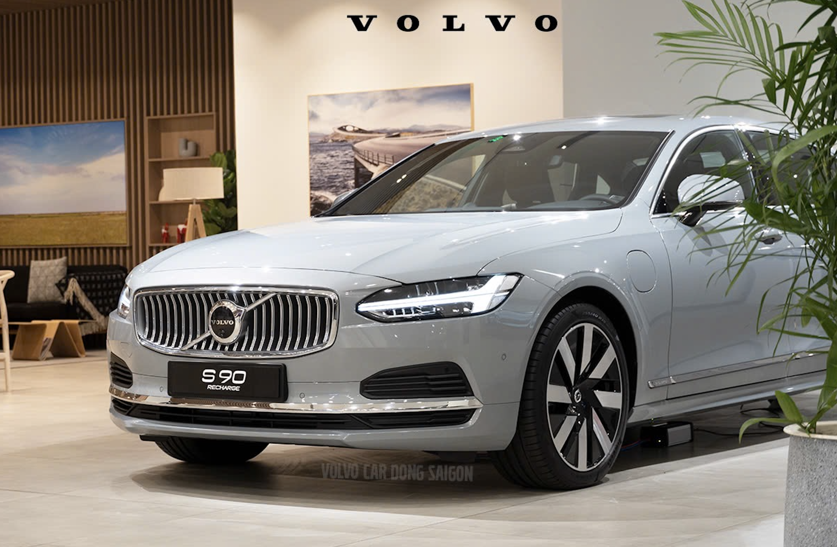 Ngoại Thất Volvo S90 PHEV Ultra: Quý Phái, Lịch Lãm, Đậm Chất Bắc Âu
