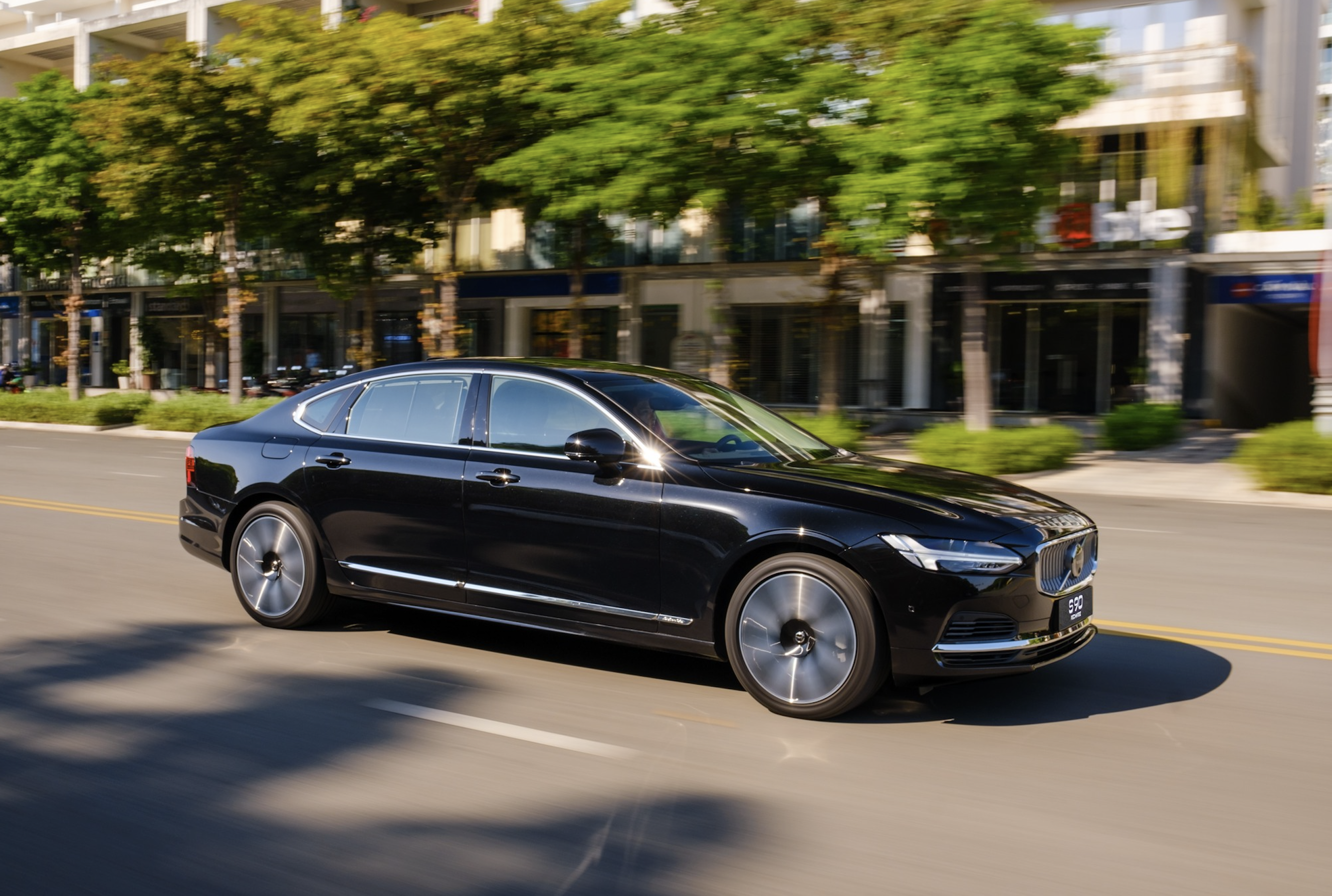 Vì Sao Nên Chọn Mua Volvo S90 Ultra?