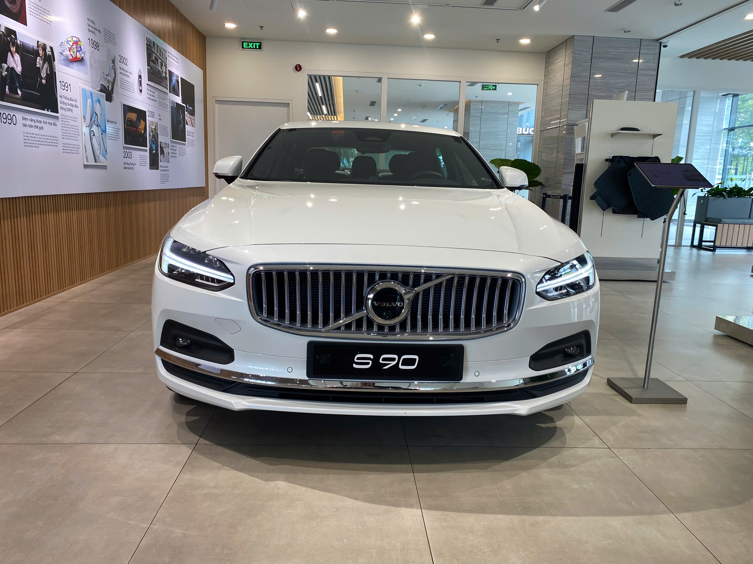 Volvo S90 Ultra 2025