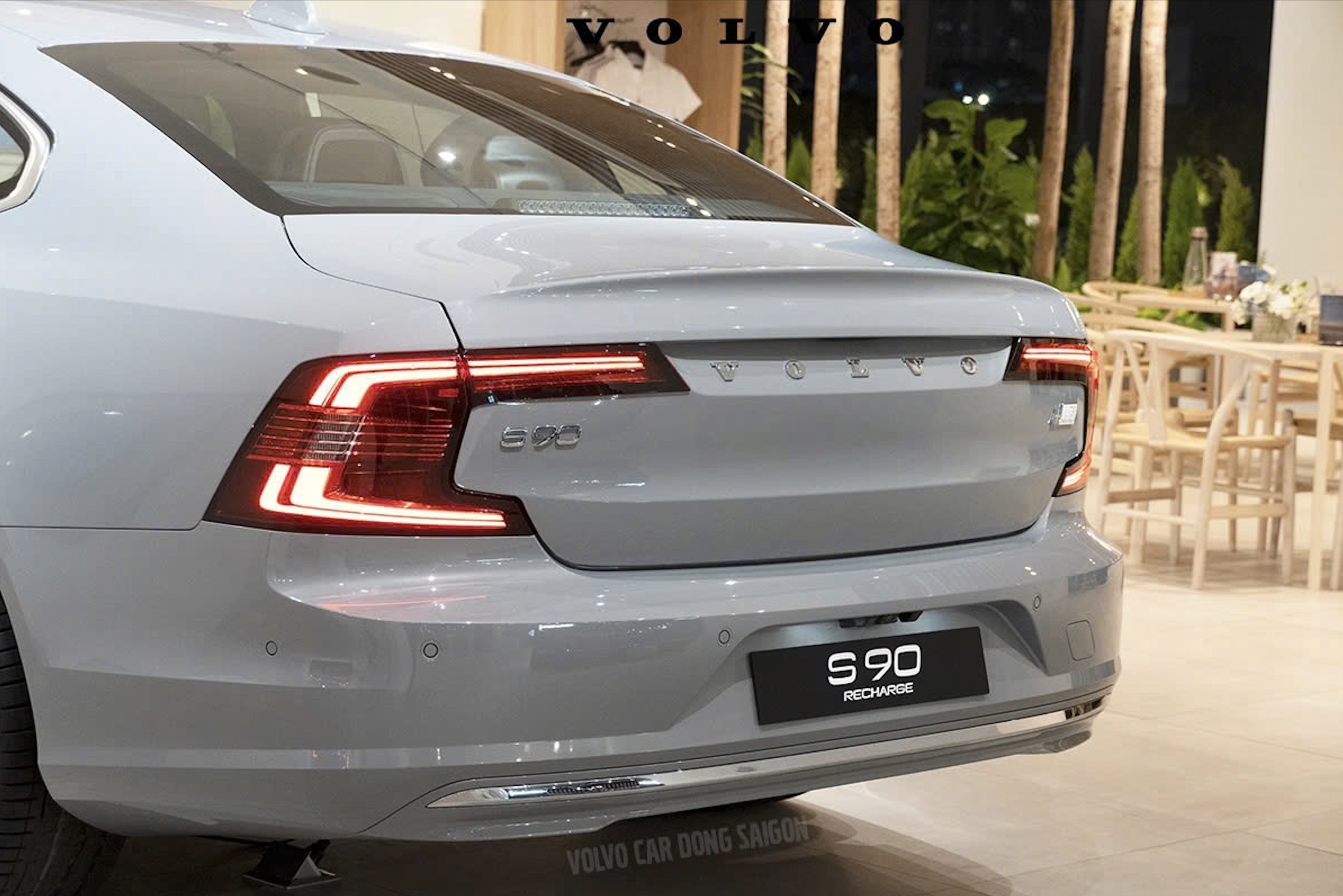 Đuôi xe Volvo S90 - Điểm nhấn tinh tế và độc đáo