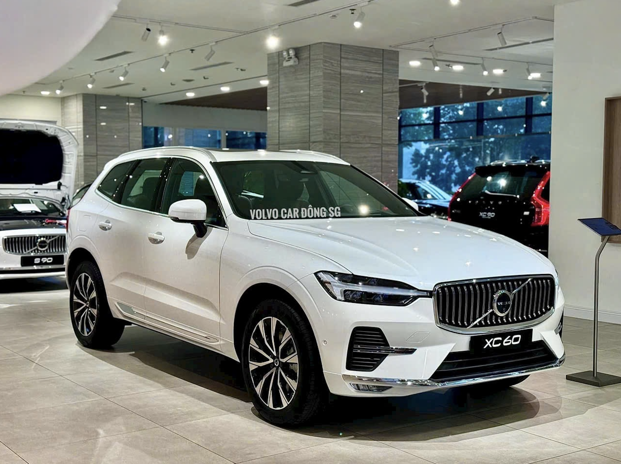 Volvo XC60 Ngoại Thất Màu Trắng