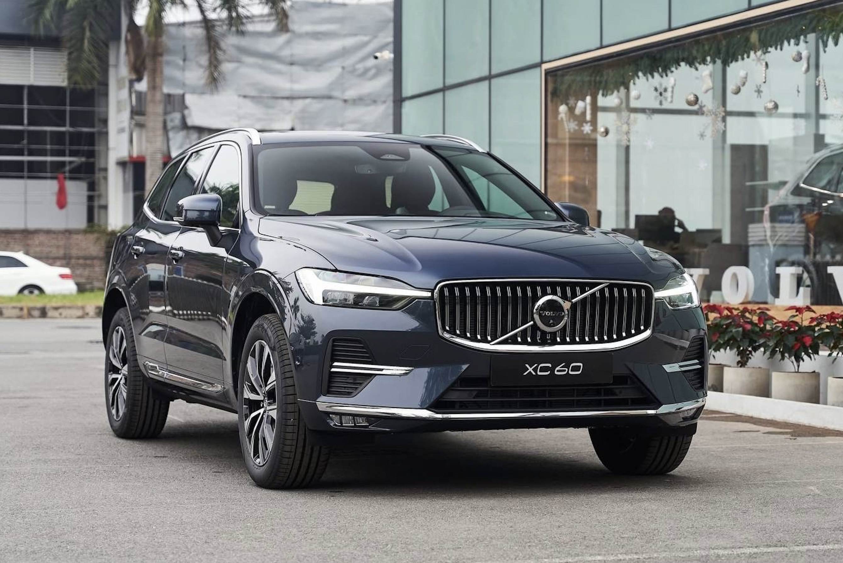 Volvo XC60 Ngoại Thất Màu Xanh