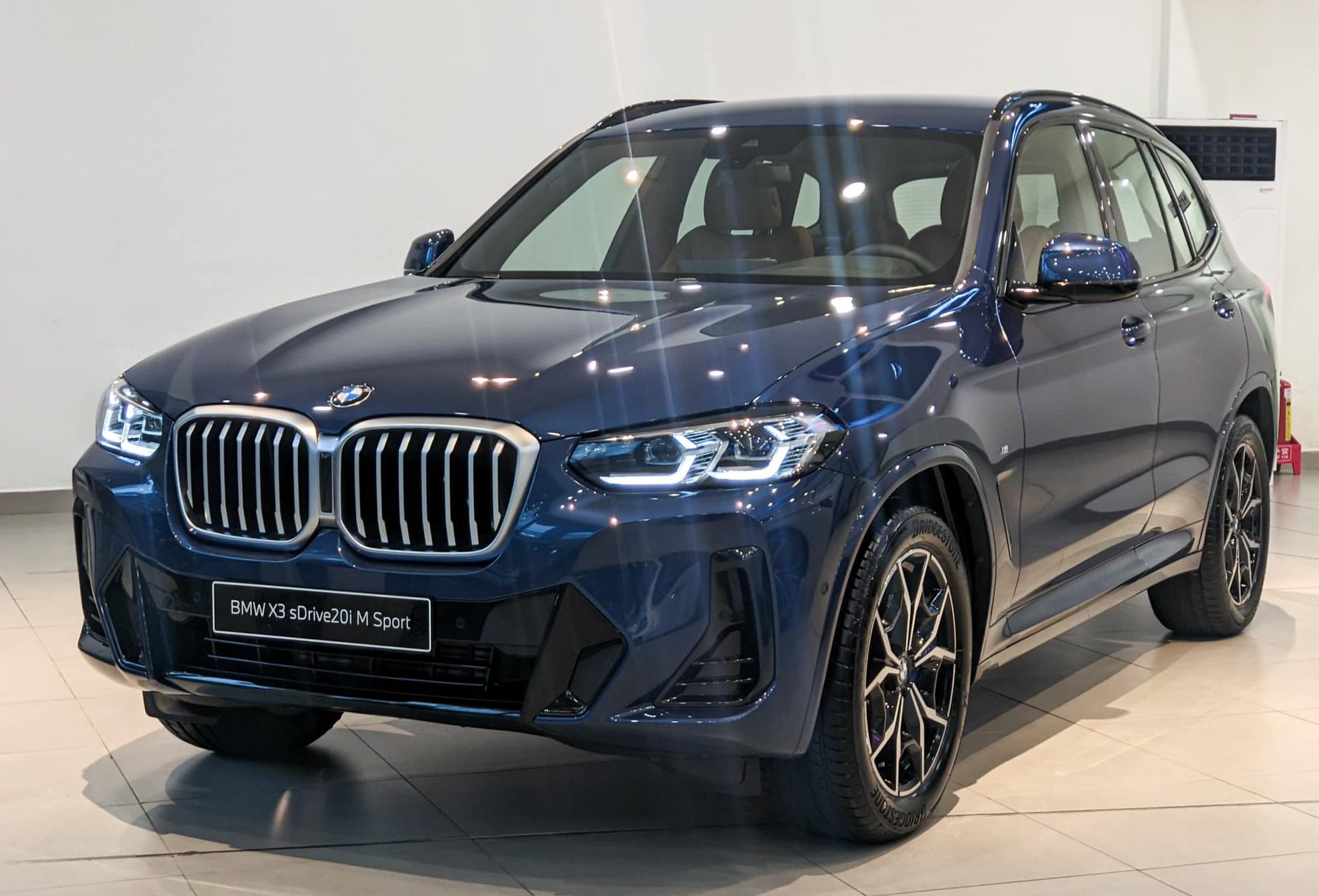 BMW X3 – Mạnh mẽ, thể thao và nam tính