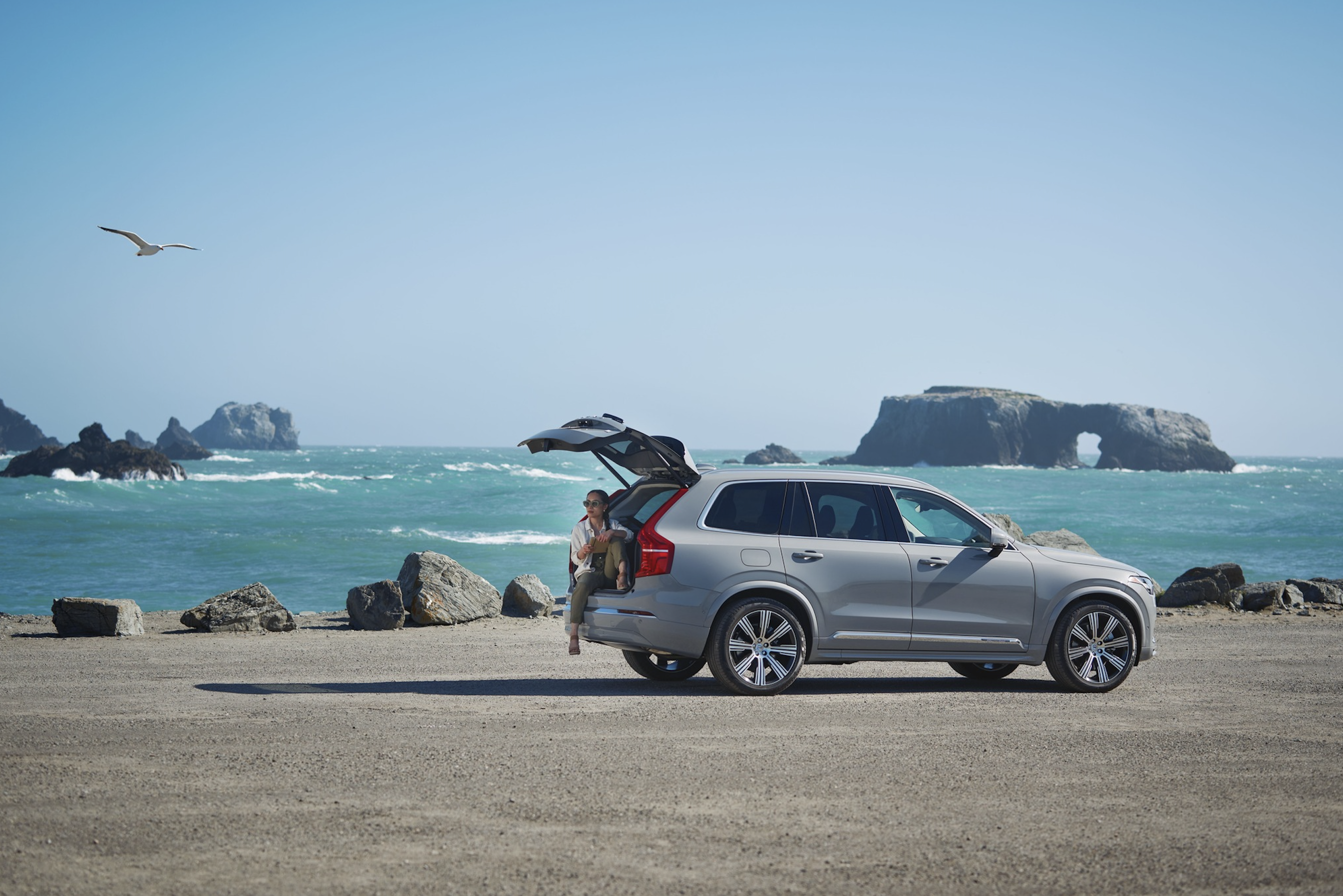 Volvo XC90: Ngoại Thất Và Nội Thất Có Những Màu Gì?