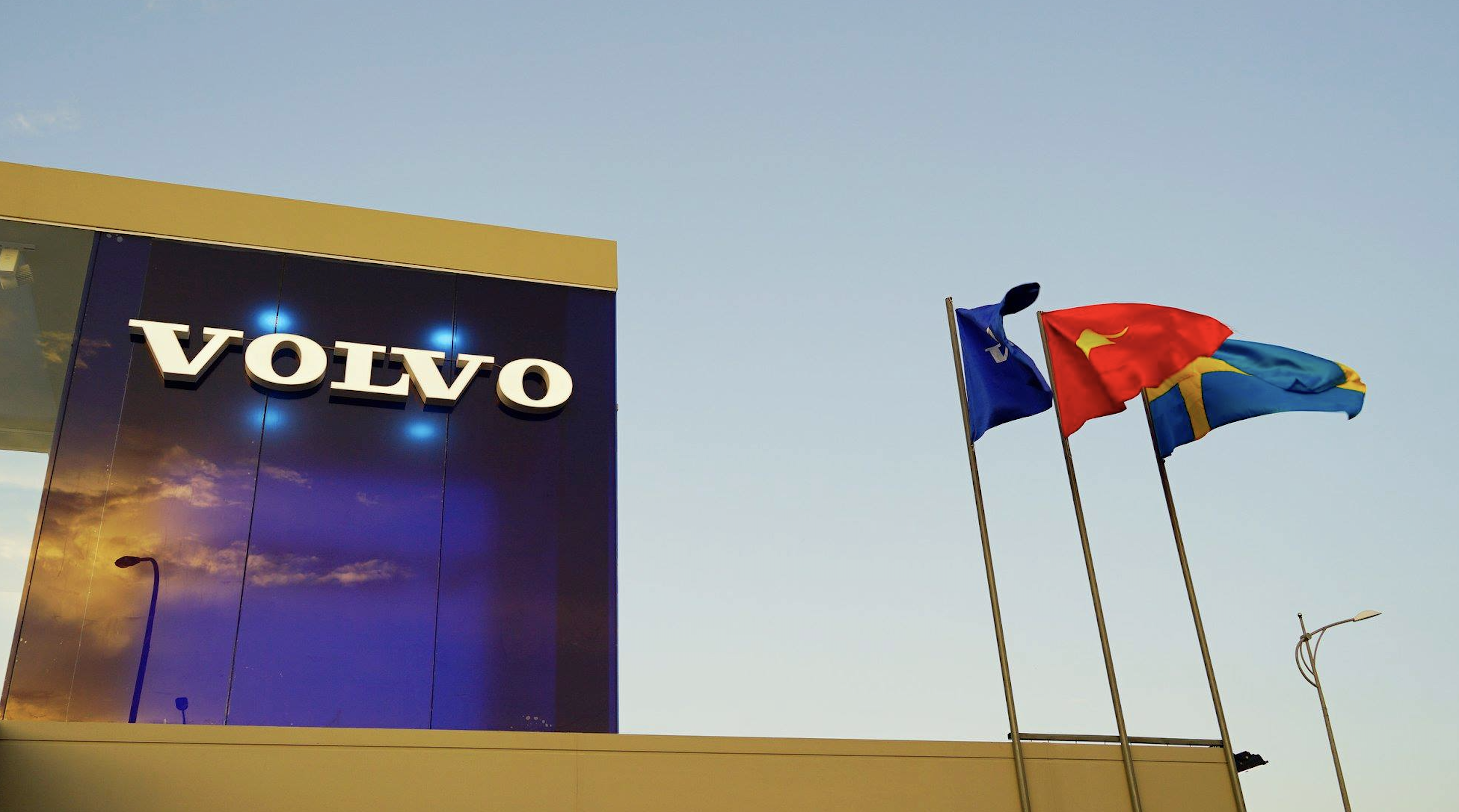 Trải Nghiệm Xe Volvo Nhập Khẩu Nguyên Chiếc Tại Volvo Car Đông Sài Gòn
