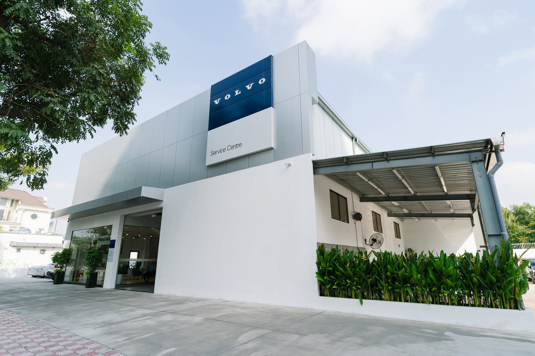 Bảo Dưỡng Xe Volvo Có Đắt Không?