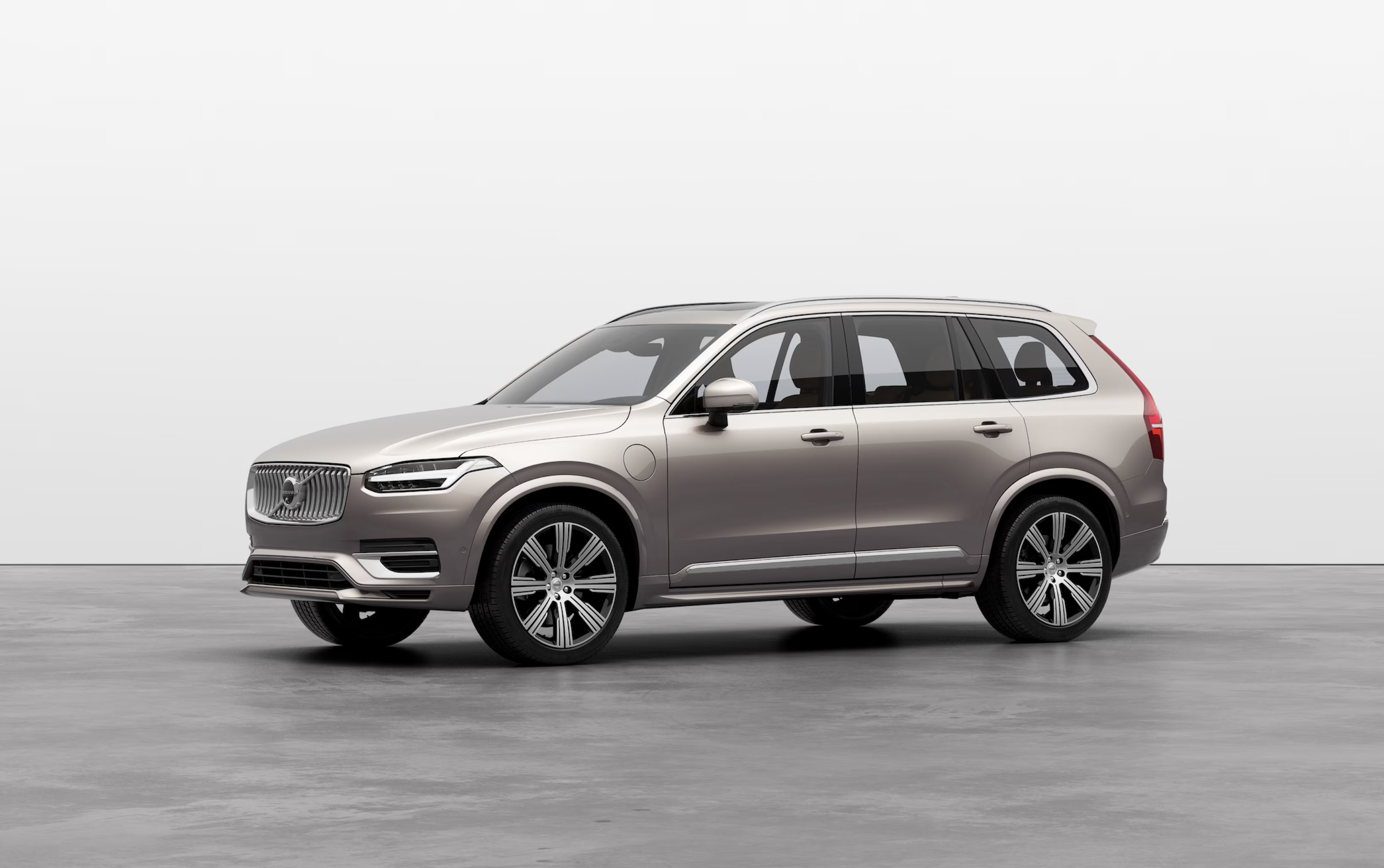 Có Nên Mua Xe Volvo Trả Góp Ngân Hàng? Phân Tích Ưu và Nhược Điểm