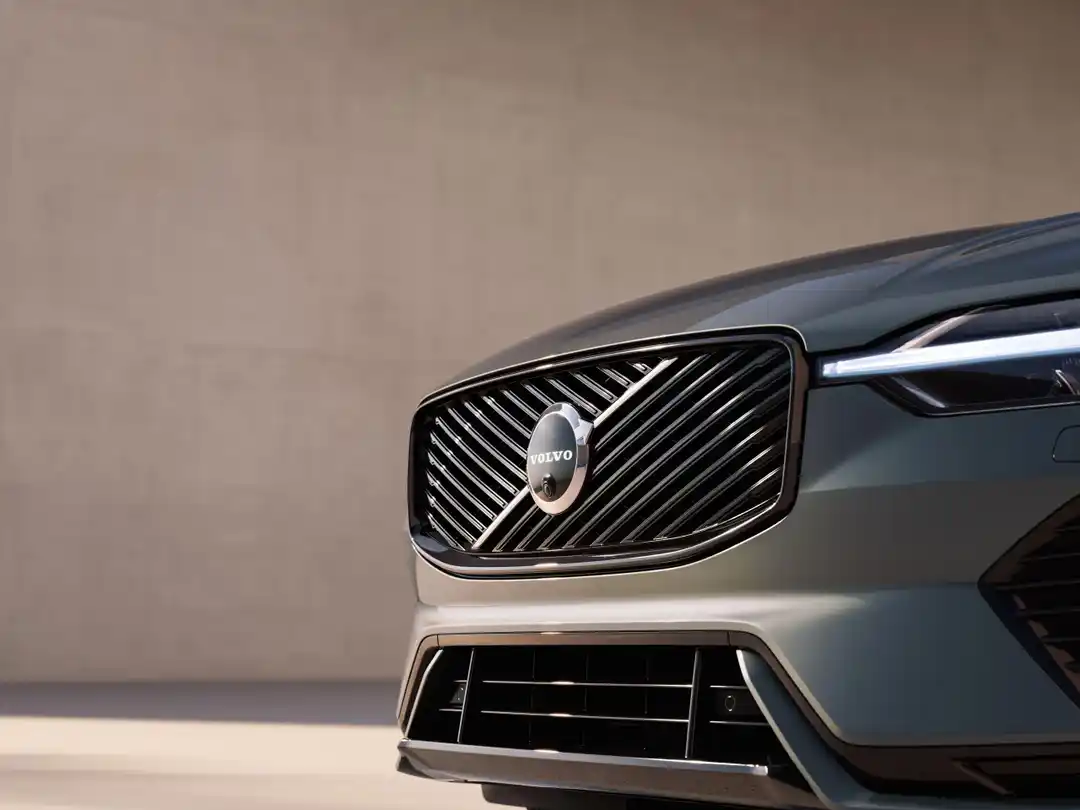 Lưới tản nhiệt Volvo Xc60 Ultra