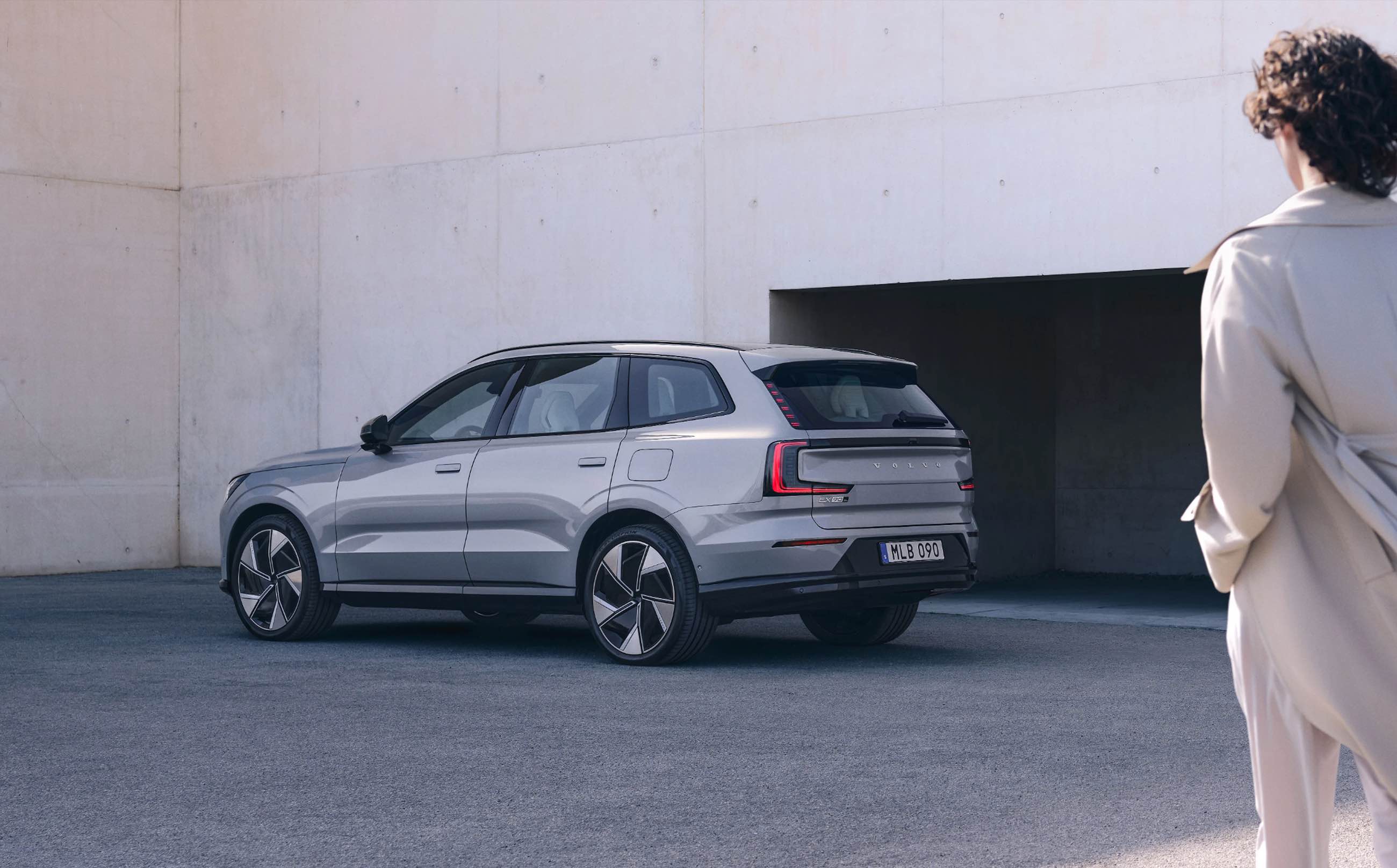 Bảng Giá Xe Dự Kiến Của Volvo EX90 Ultra Tại Việt Nam