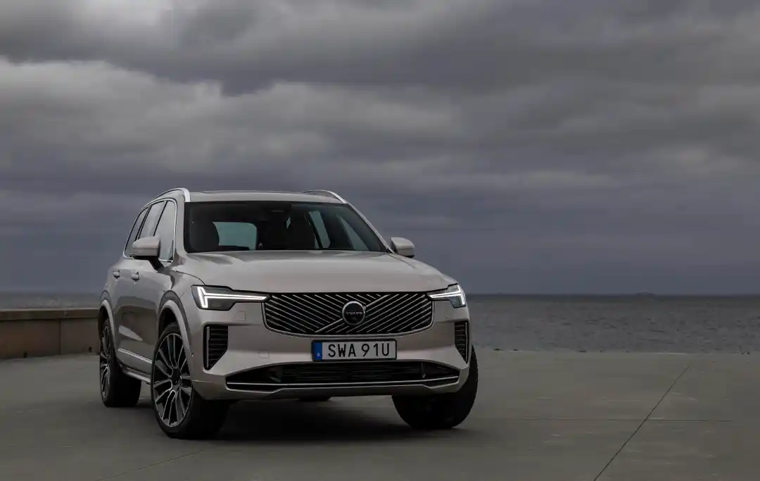 Giá Xe Volvo XC90 Plugin Hybrid Sắp Ra Mắt Tại Việt Nam