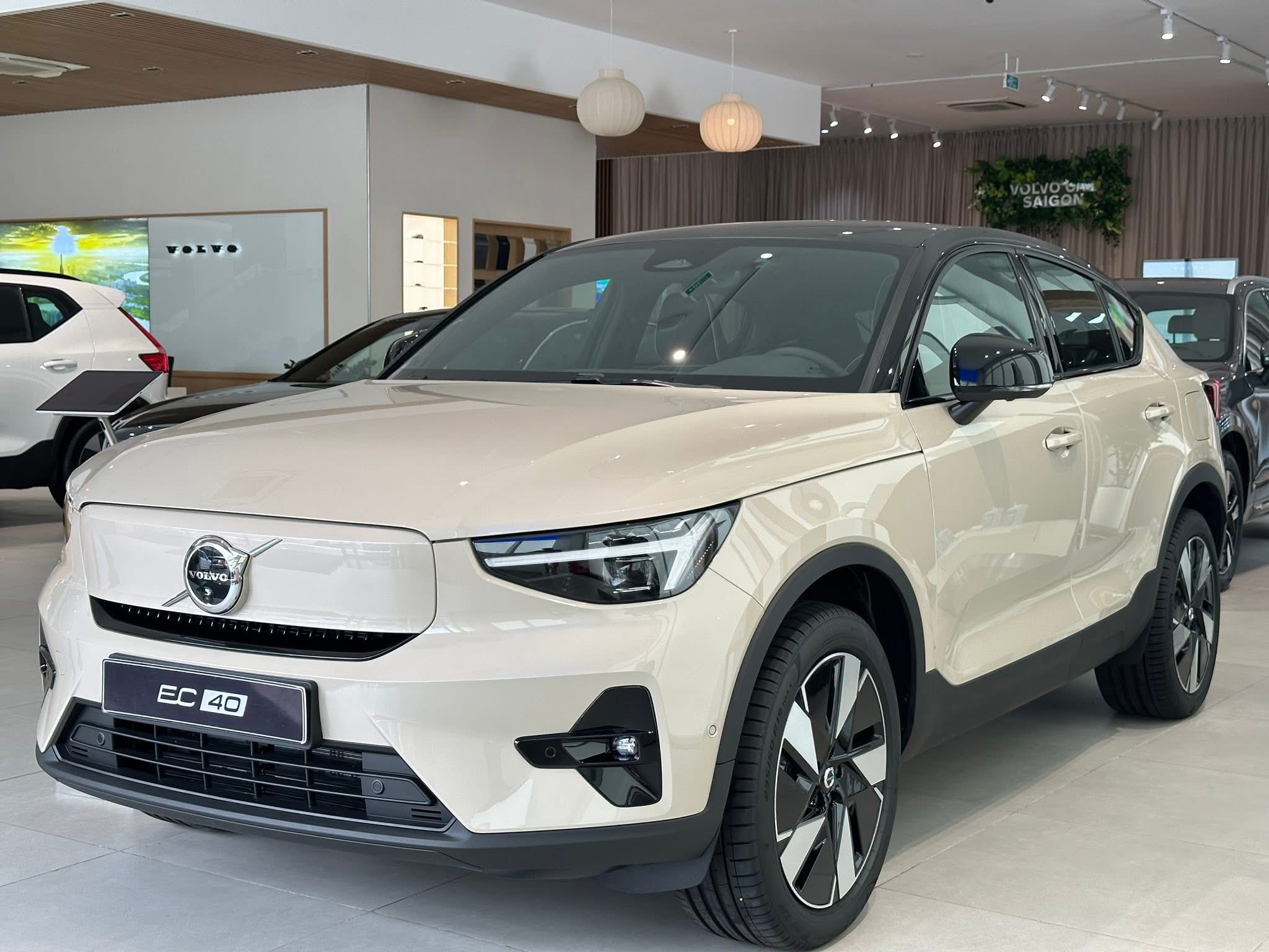 Chi tiết Giá Lăn Bánh Xe Volvo phân khúc cỡ nhỏ