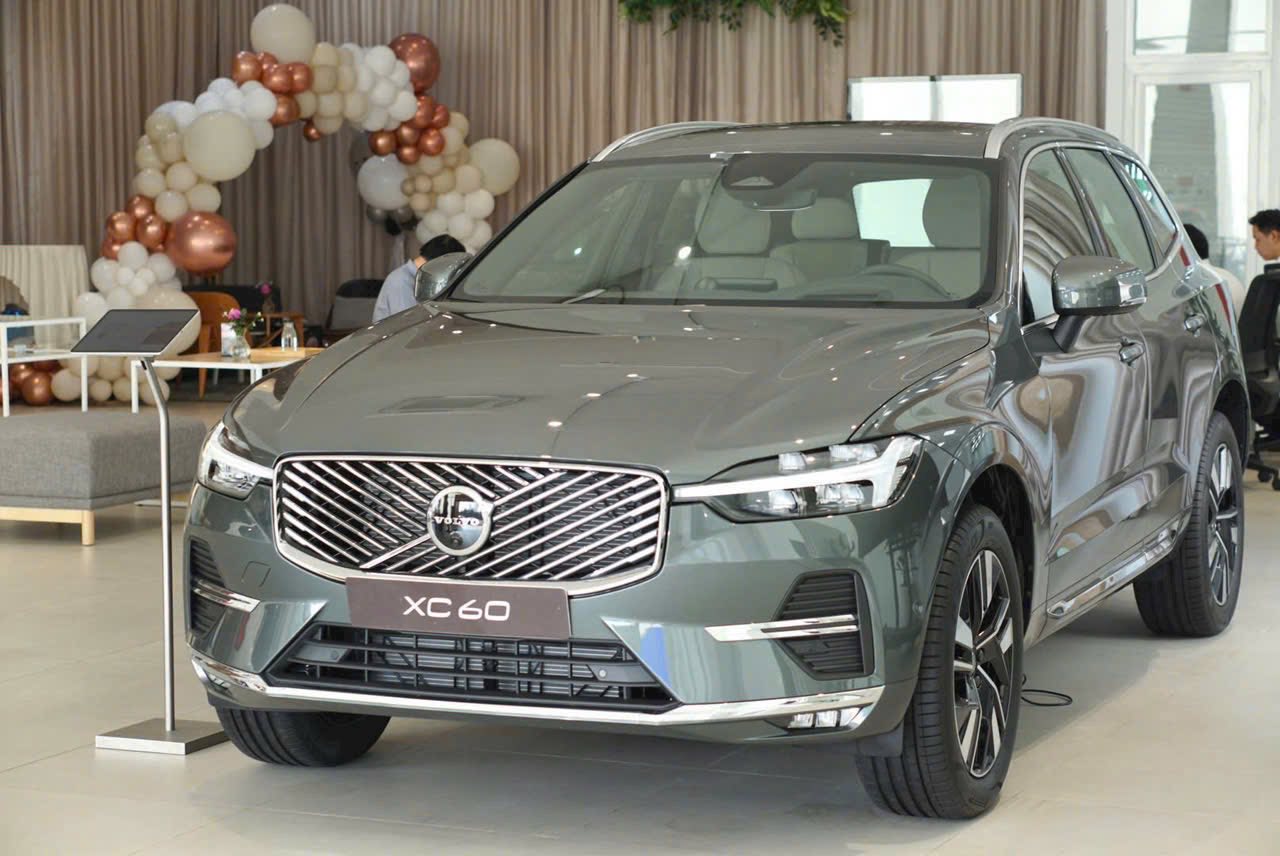 Cập nhật Giá Lăn Bánh Xe Volvo Sedan S90 siêu sang