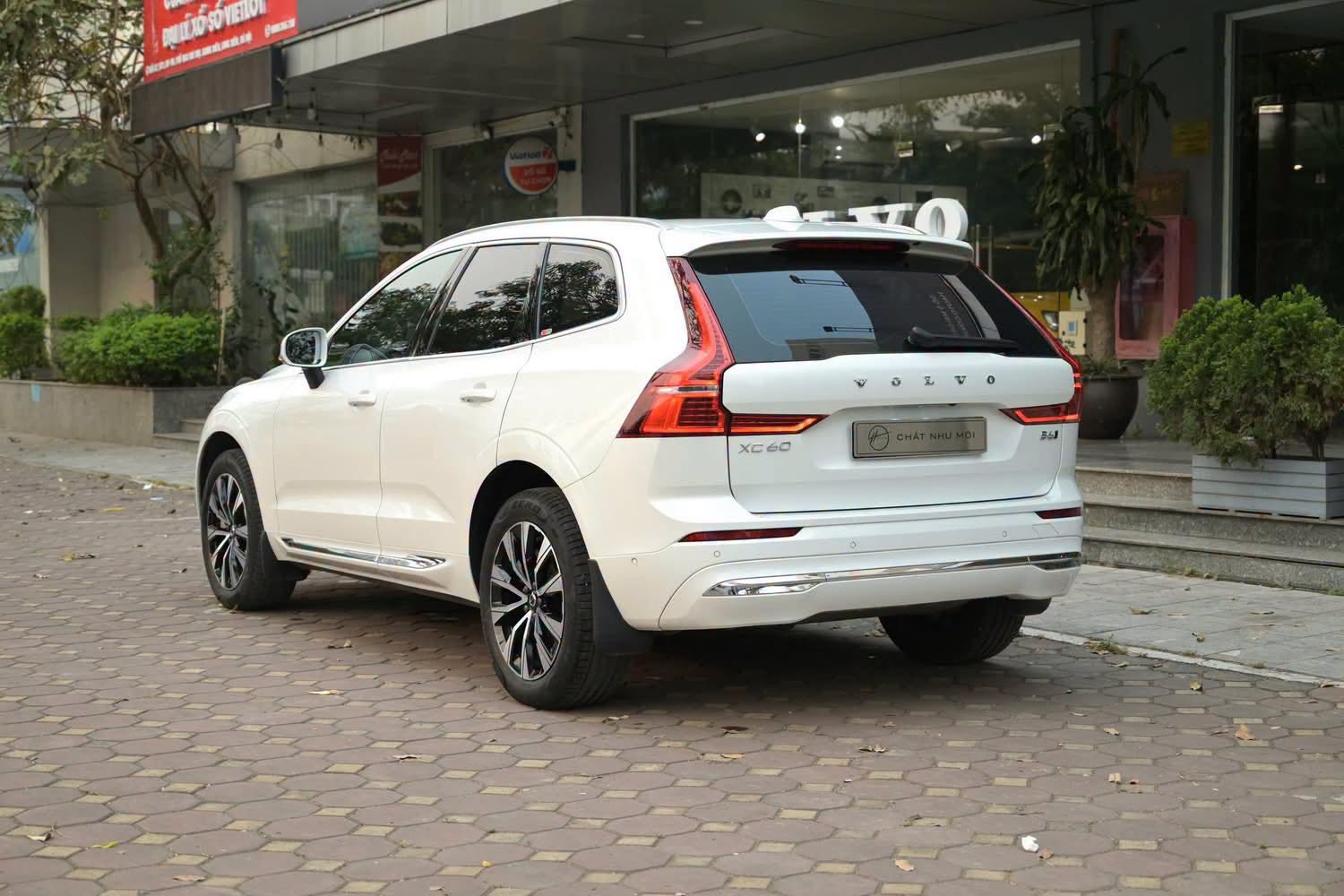Tìm hiểu Giá Lăn Bánh Xe Volvo XC90 7 chỗ đỉnh cao