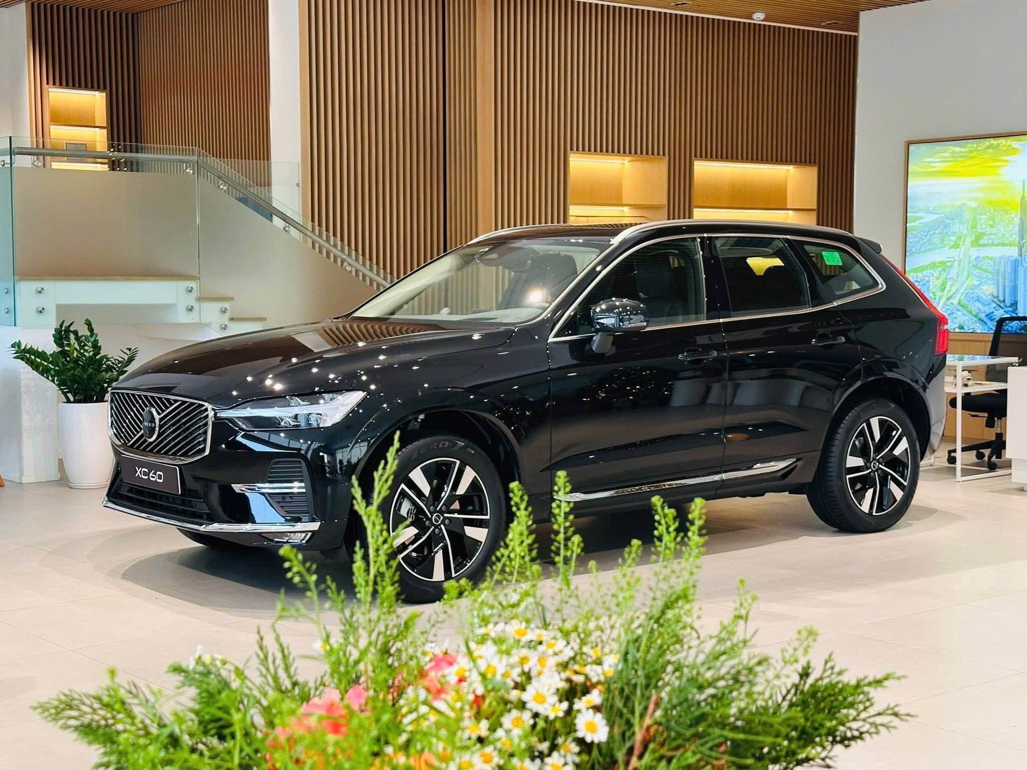 Nội thất tương xứng với Giá Lăn Bánh Xe Volvo hạng sang