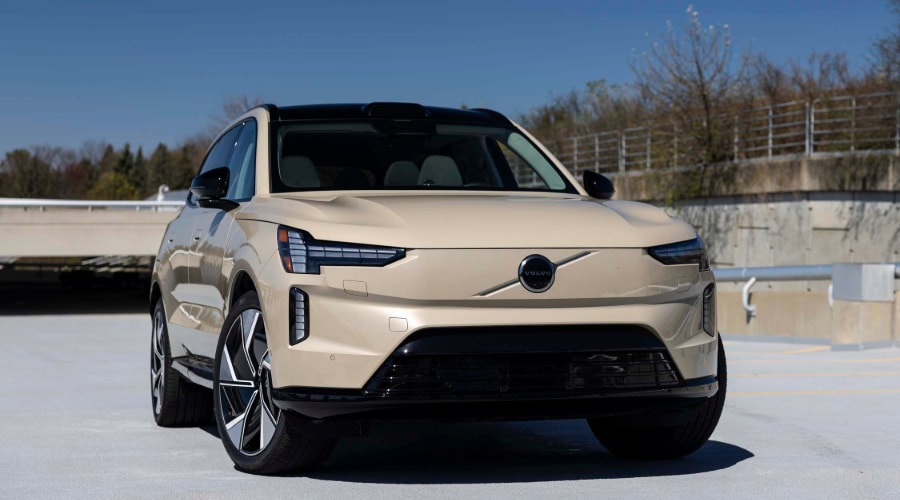 Cập nhật Giá Xe Volvo Sedan S90 siêu sang dành cho chủ tịch