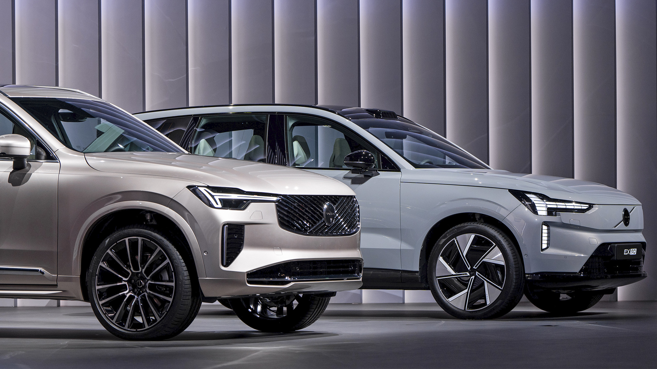 Tìm hiểu Giá Xe Volvo XC90 7 chỗ đỉnh cao