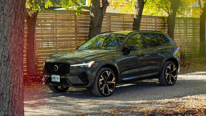 Chất liệu nội thất an toàn tương xứng với Giá Xe Volvo niêm yết