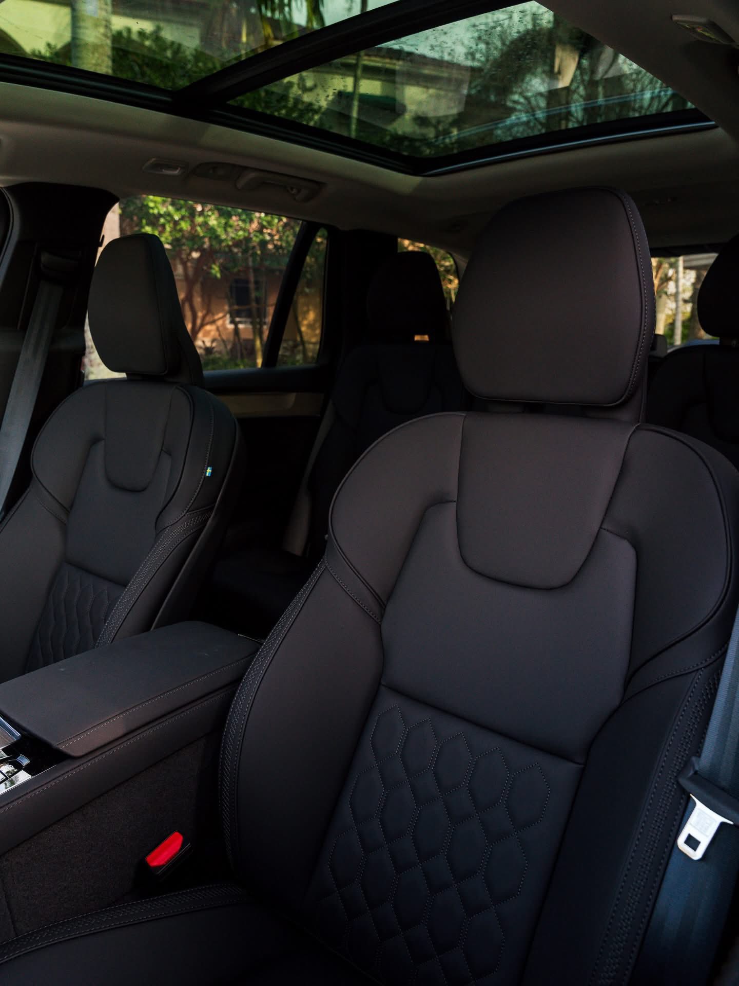 Cần số pha lê đắt giá chứng minh quyền uy của xe Volvo XC90 2026