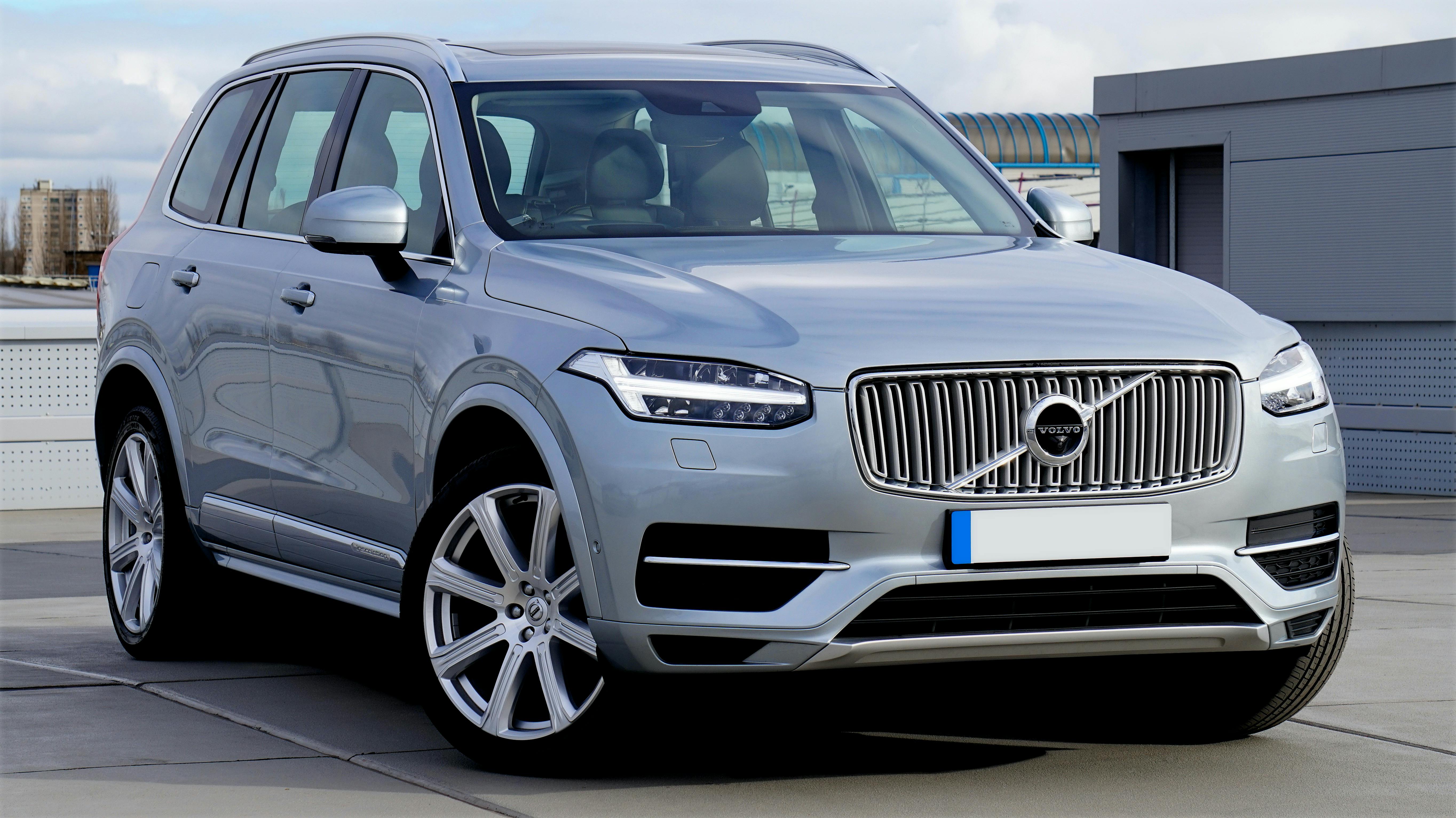 Hệ thống đèn viền êm dịu trong không gian xe Volvo XC90 2026