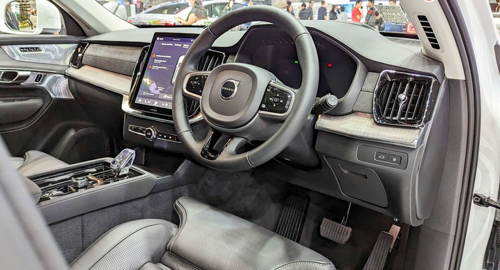 Hỗ trợ trả góp linh hoạt cho Volvo XC90 2026 mua xe gia đình