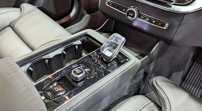 Hành trình an toàn cùng Volvo XC90 2026 mua xe gia đình