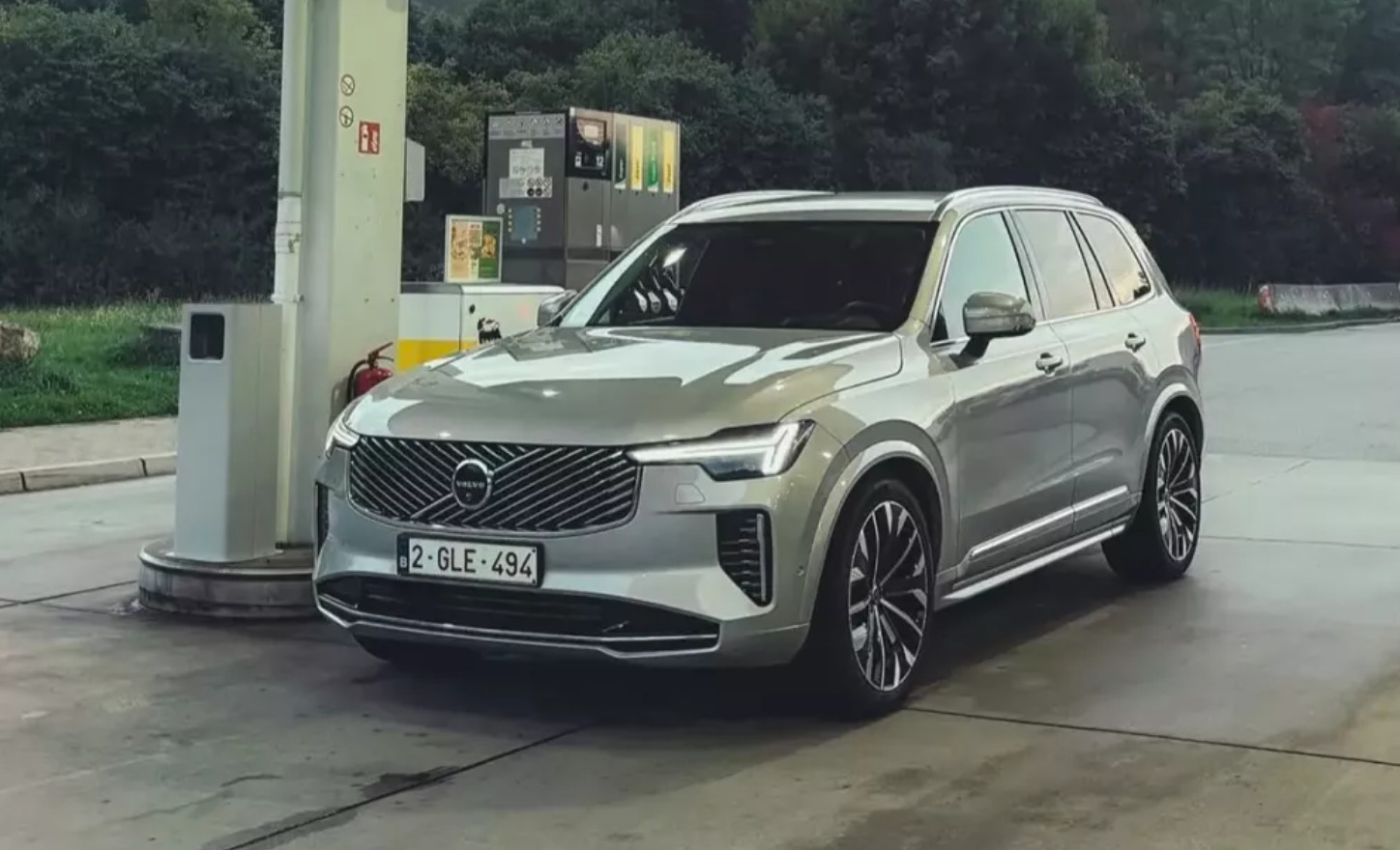 Nội thất khoáng đạt của mẫu Volvo XC90 2026 SUV 7 chỗ cao cấp