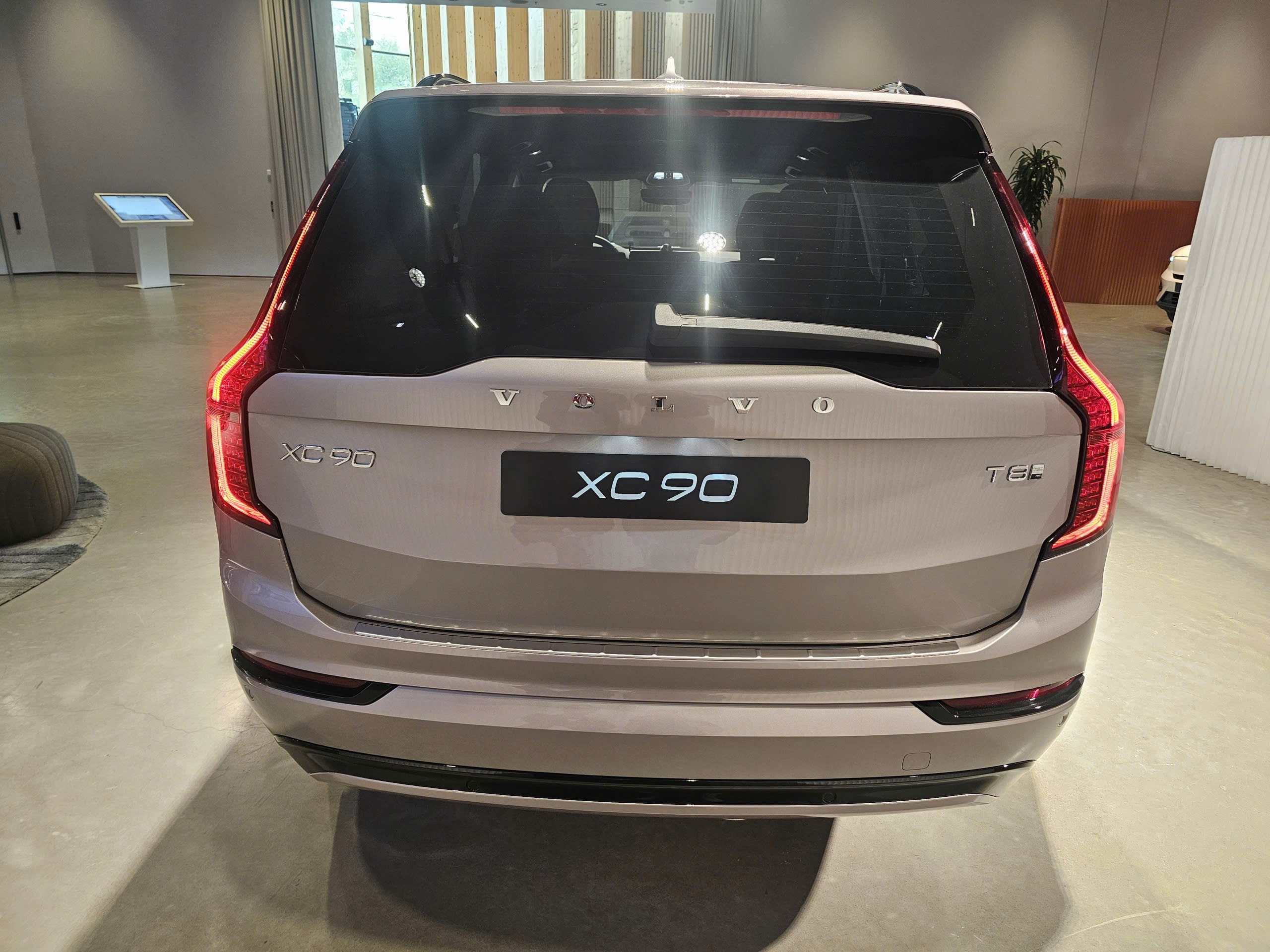 Loa B&W trên Volvo XC90 2026 SUV an toàn nhất thế giới mang lại sự thư giãn